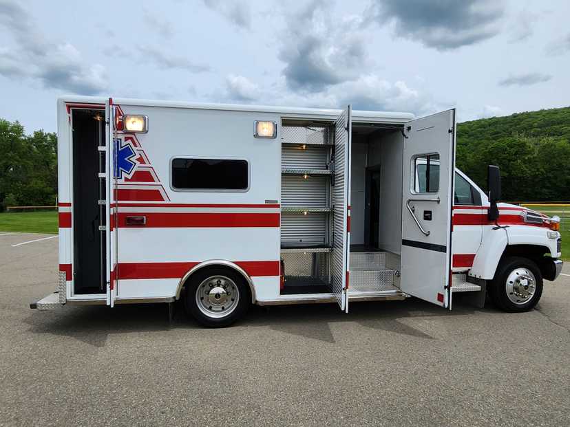 2006 Horton Chevrolet Type I Ambulance — photo 7