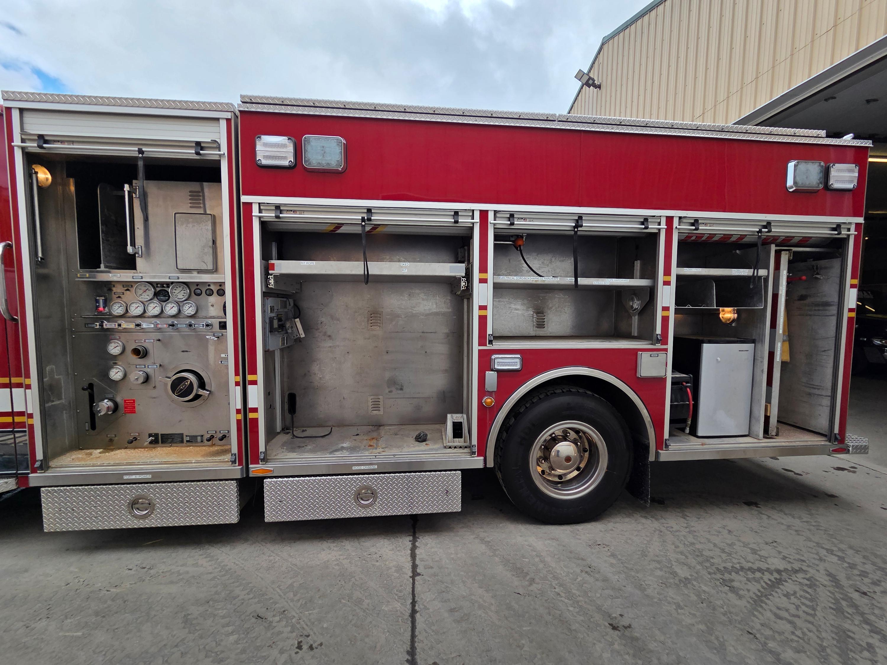 1999 RD Murray Spartan Rescue Pumper - image 9