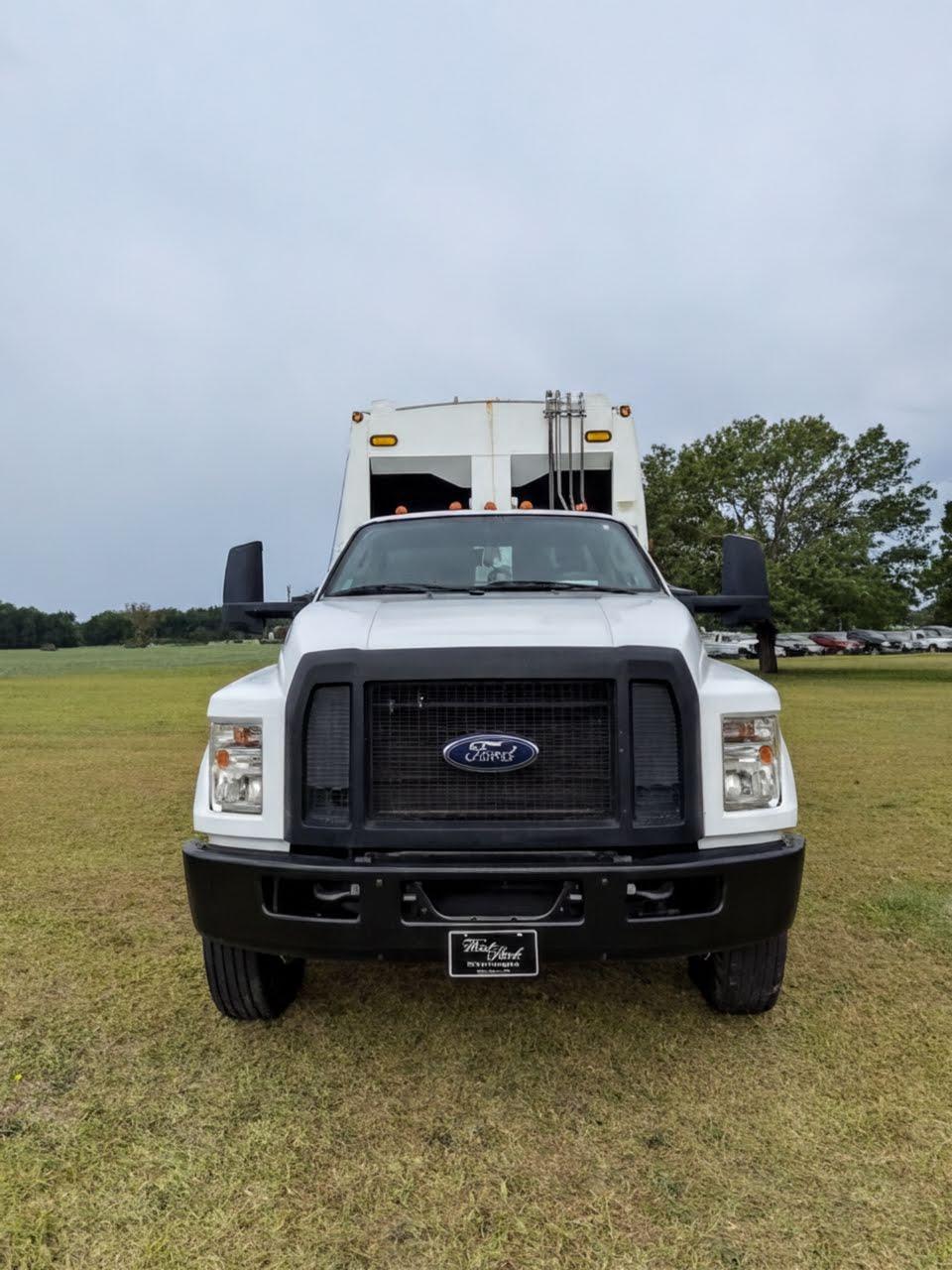 2017 Ford Pac-Mac Rear Loader - image 5