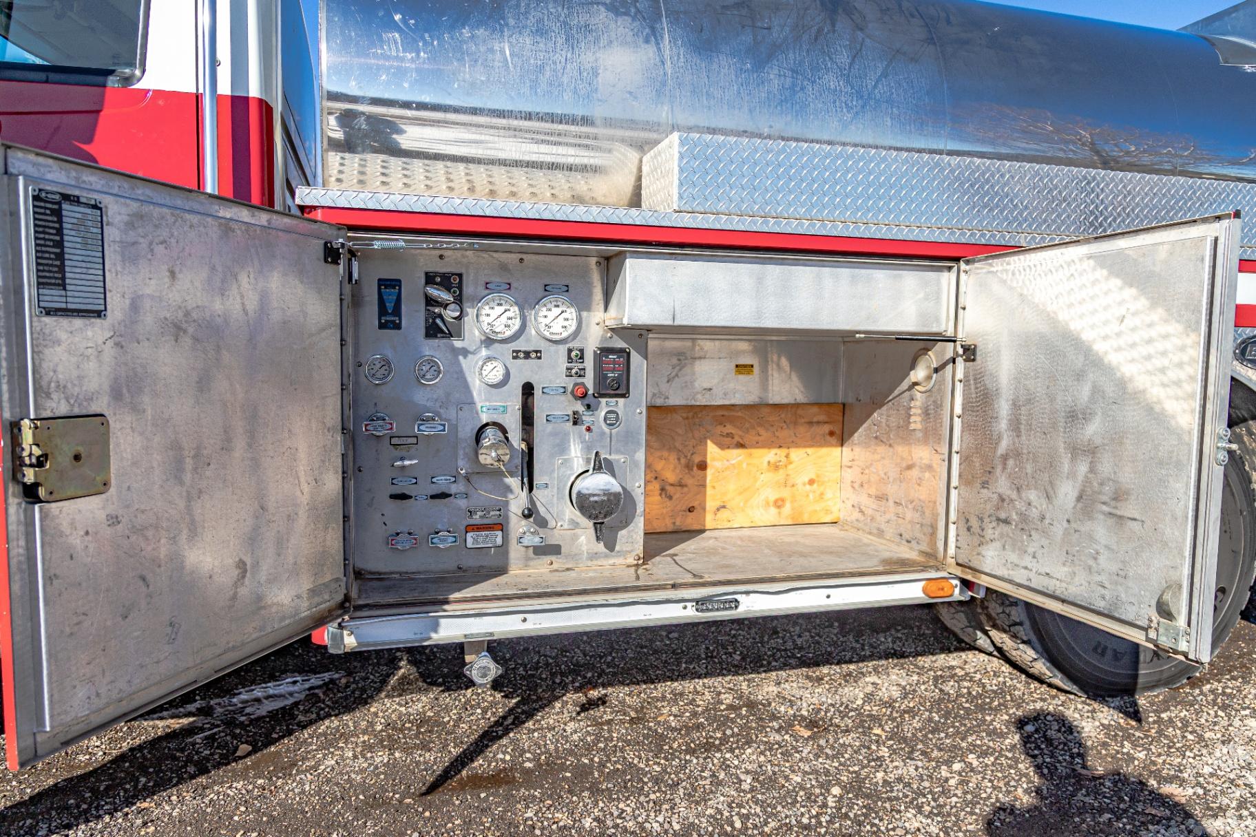 2002 E-One International Tanker - image 45