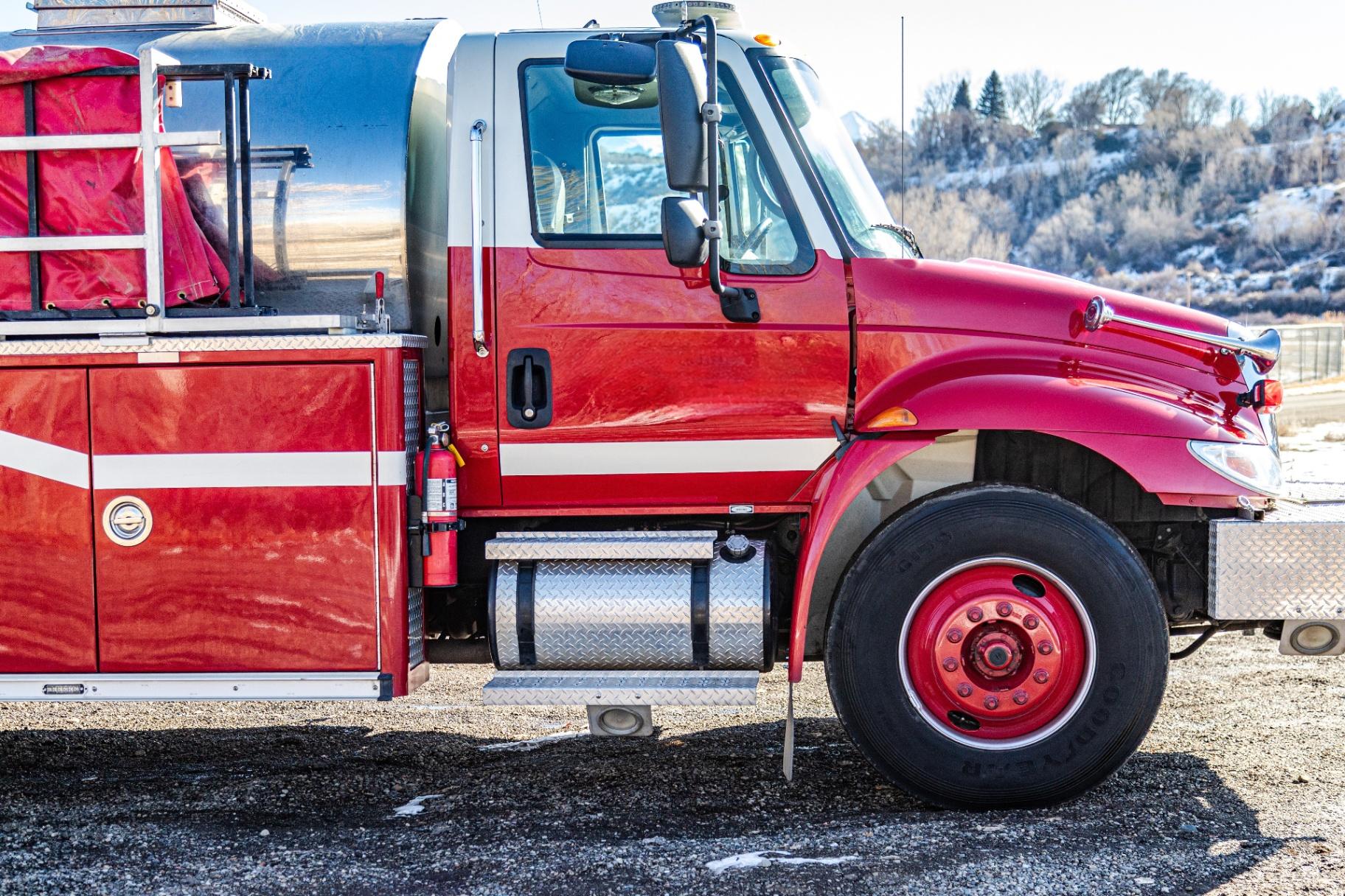 2002 E-One International Tanker - image 12