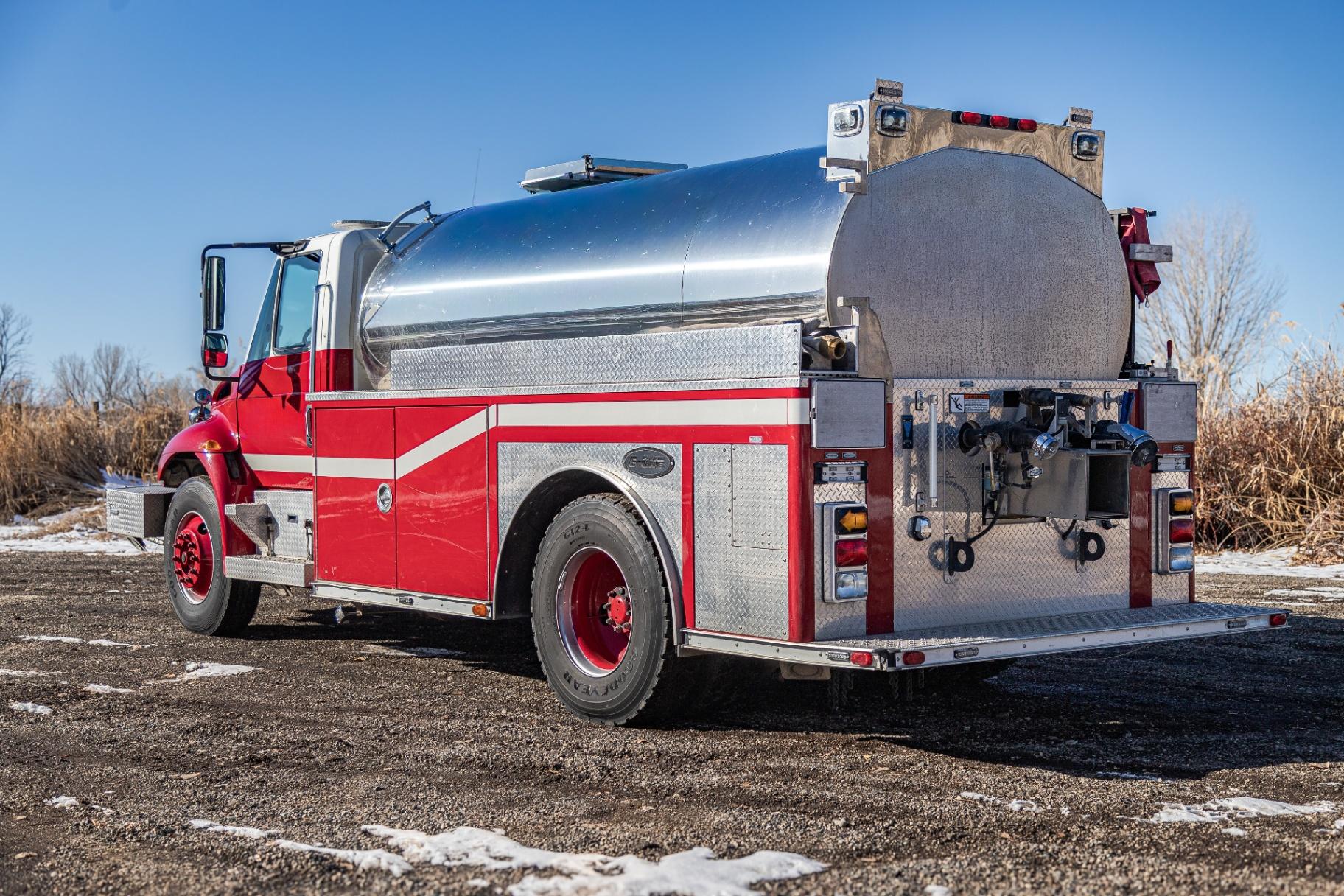 2002 E-One International Tanker - image 3