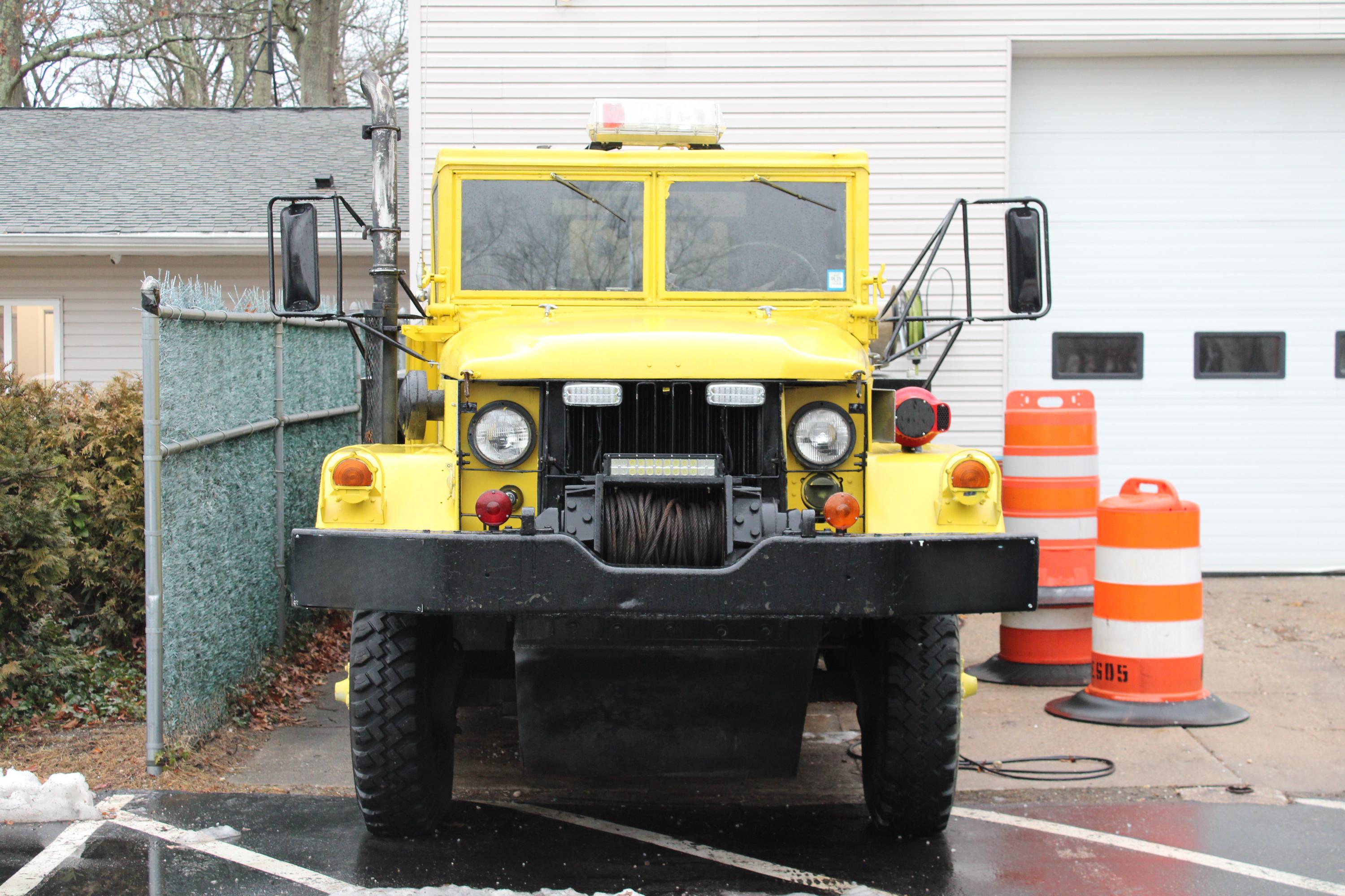 1984 Kaiser Brush Tanker - image 4