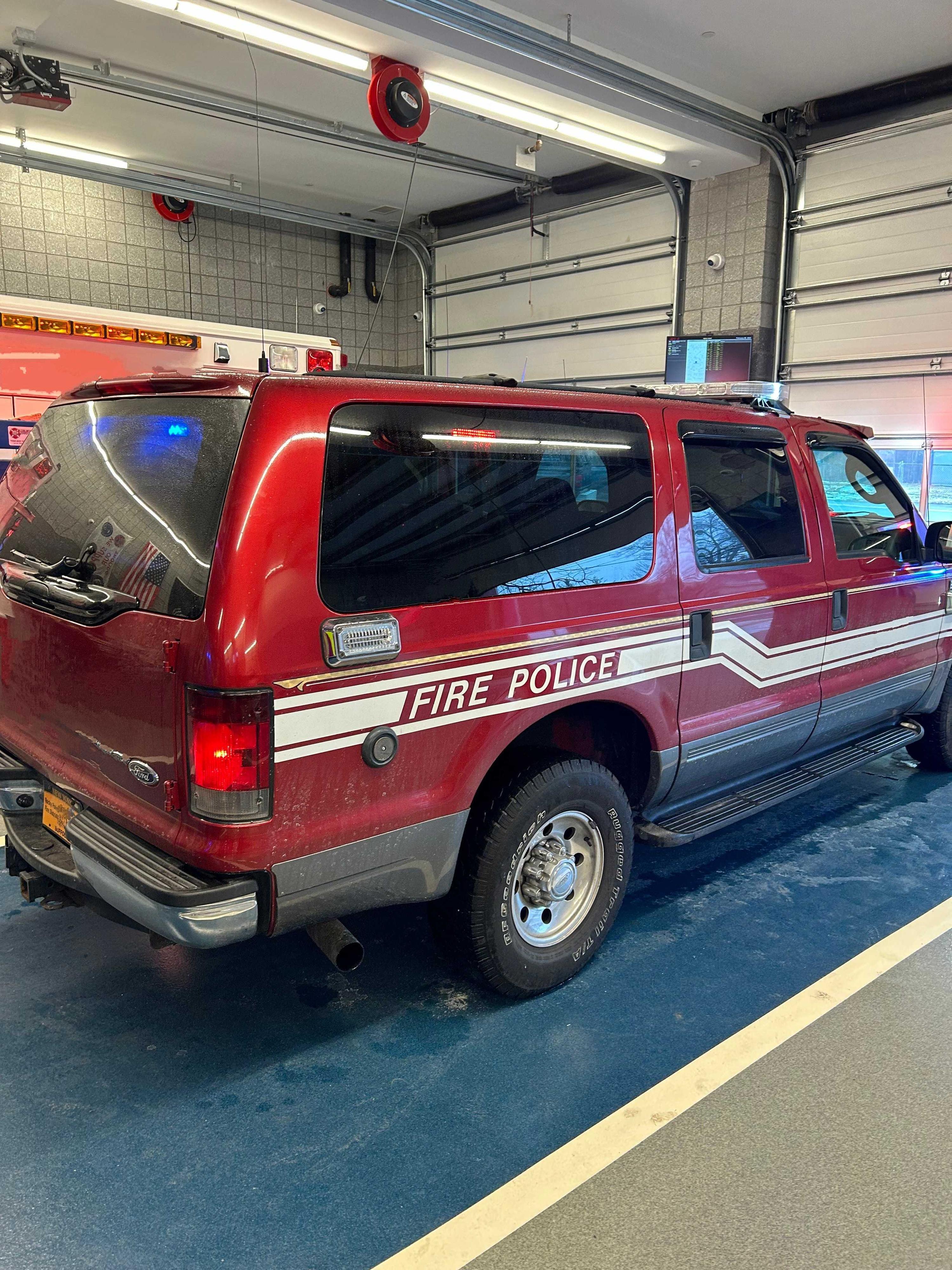 2003 Ford Excursion 4x4  - image 5
