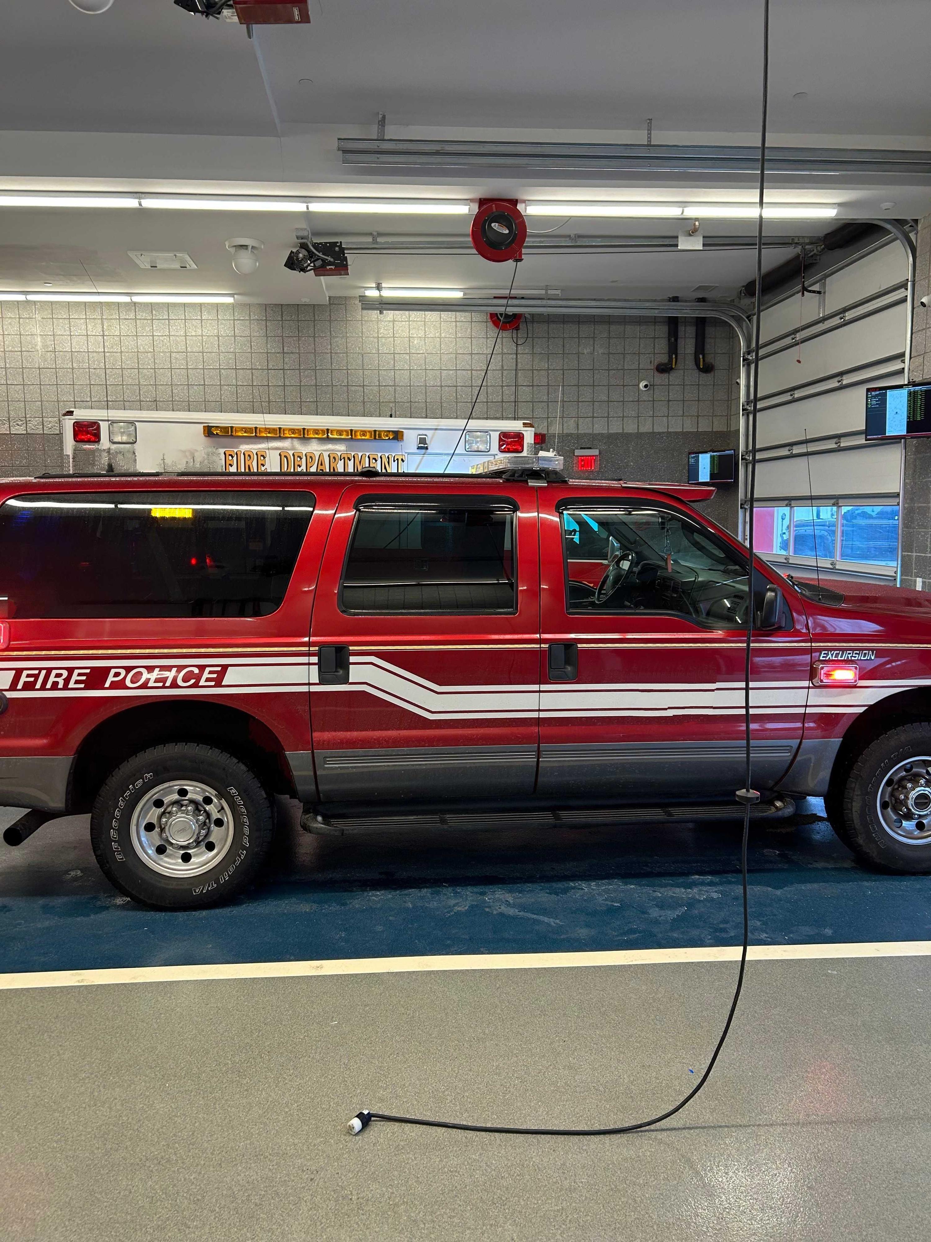 2003 Ford Excursion 4x4  - image 6