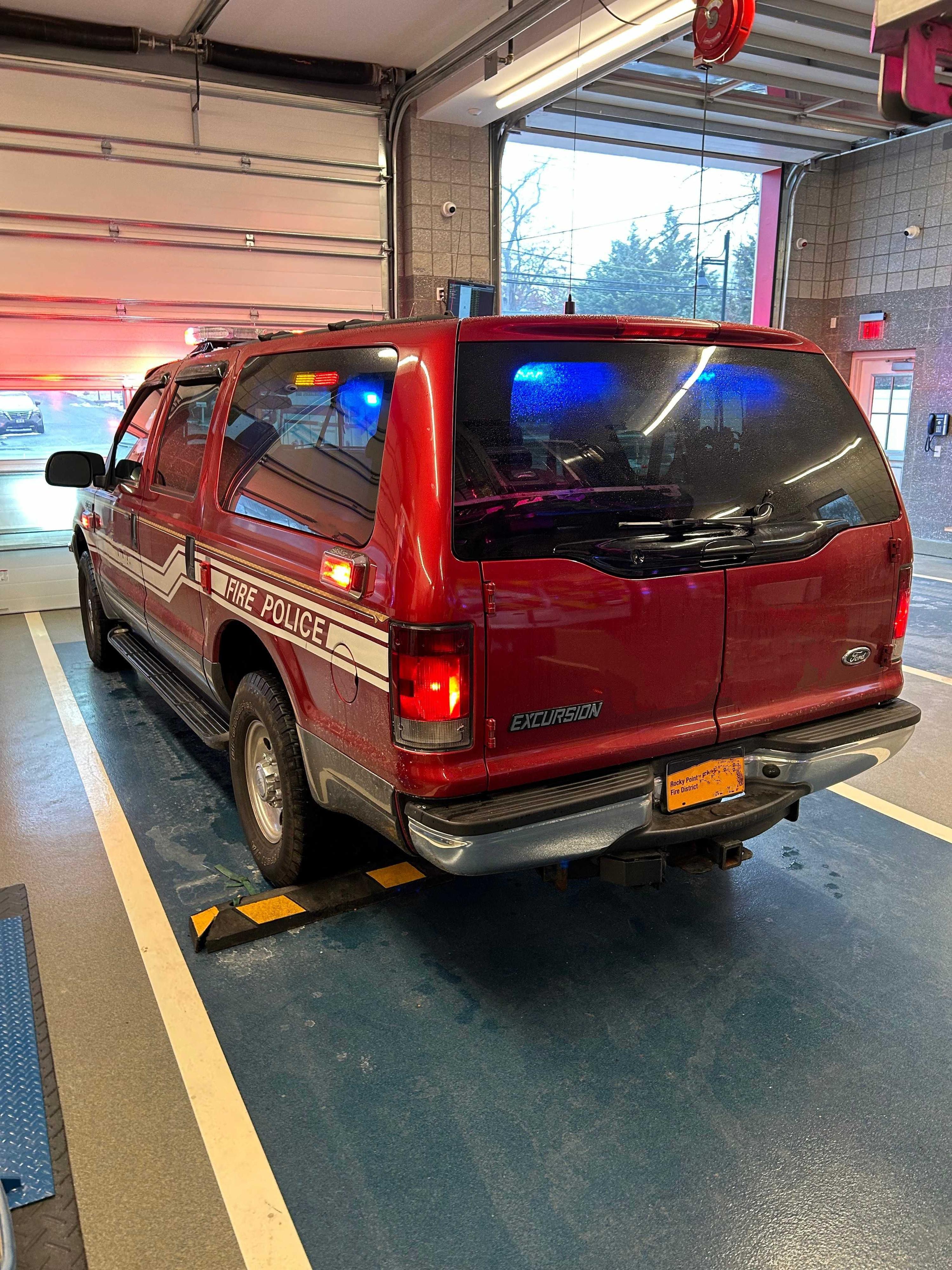 2003 Ford Excursion 4x4  - image 4