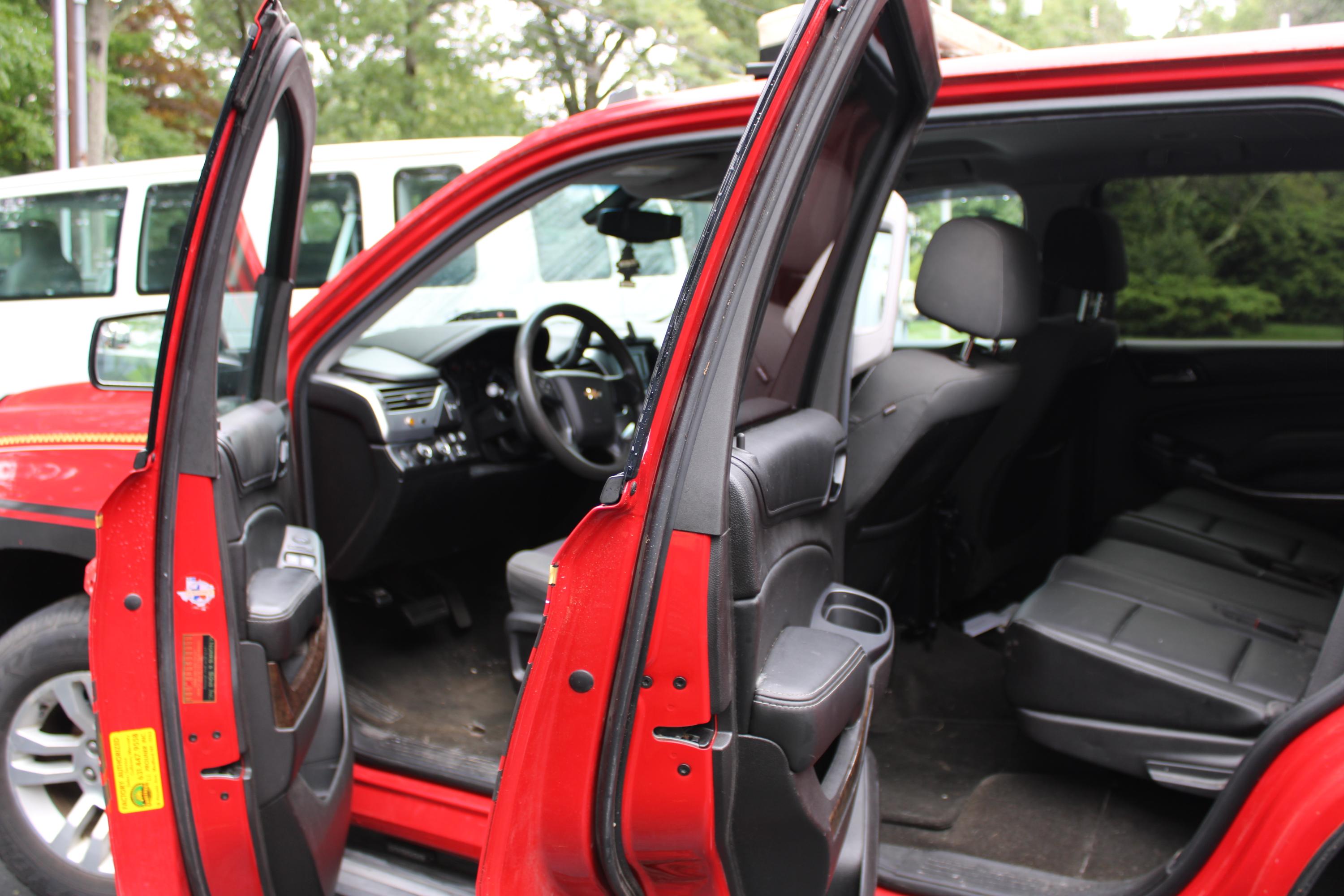 2015 Chevrolet Tahoe 4x4 Command Unit - image 17