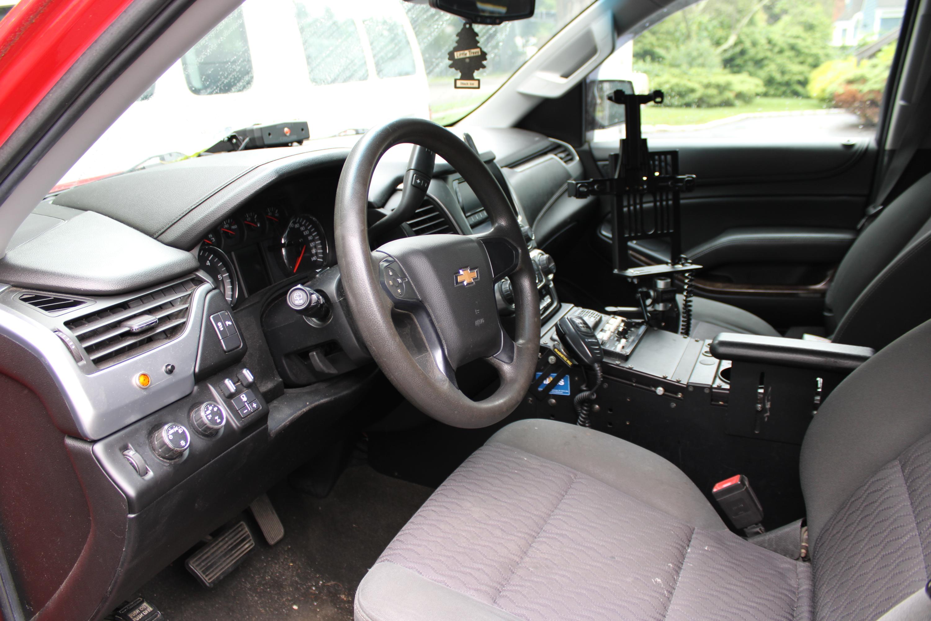 2015 Chevrolet Tahoe 4x4 Command Unit - image 19