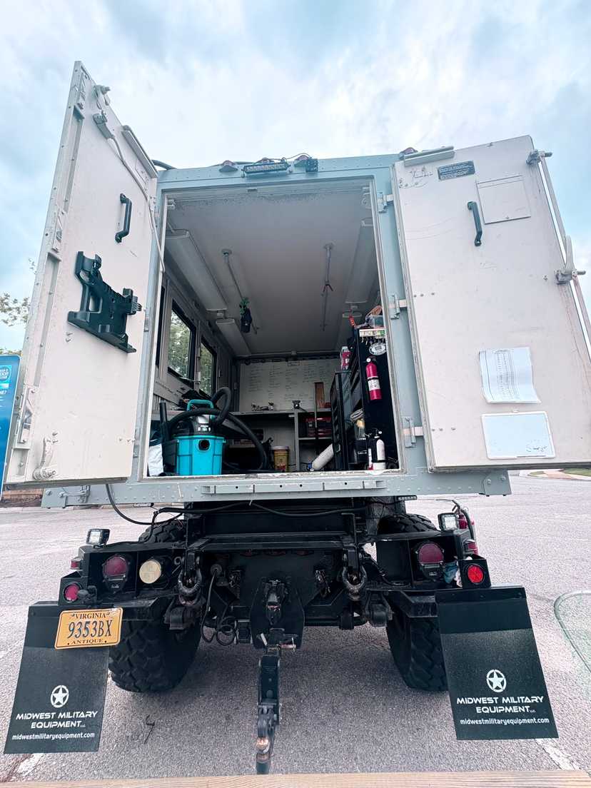 1995 Stewart & Stevenson M1079 4x4 Mobile Workshop with M1082 Military Cargo Trailer — photo 7
