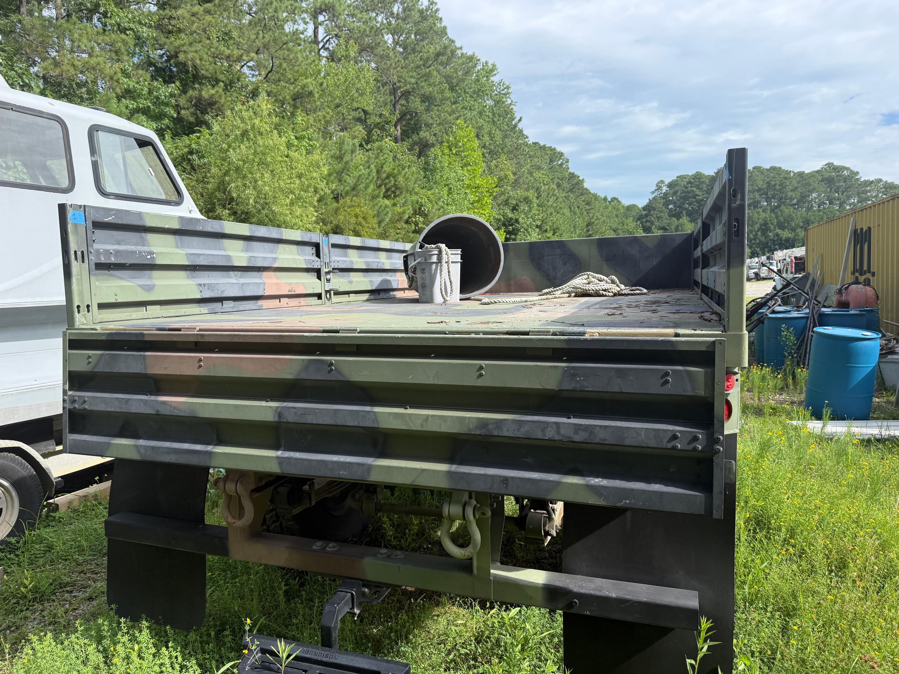 1995 Stewart & Stevenson M1079 4x4 Mobile Workshop with M1082 Military Cargo Trailer - image 9