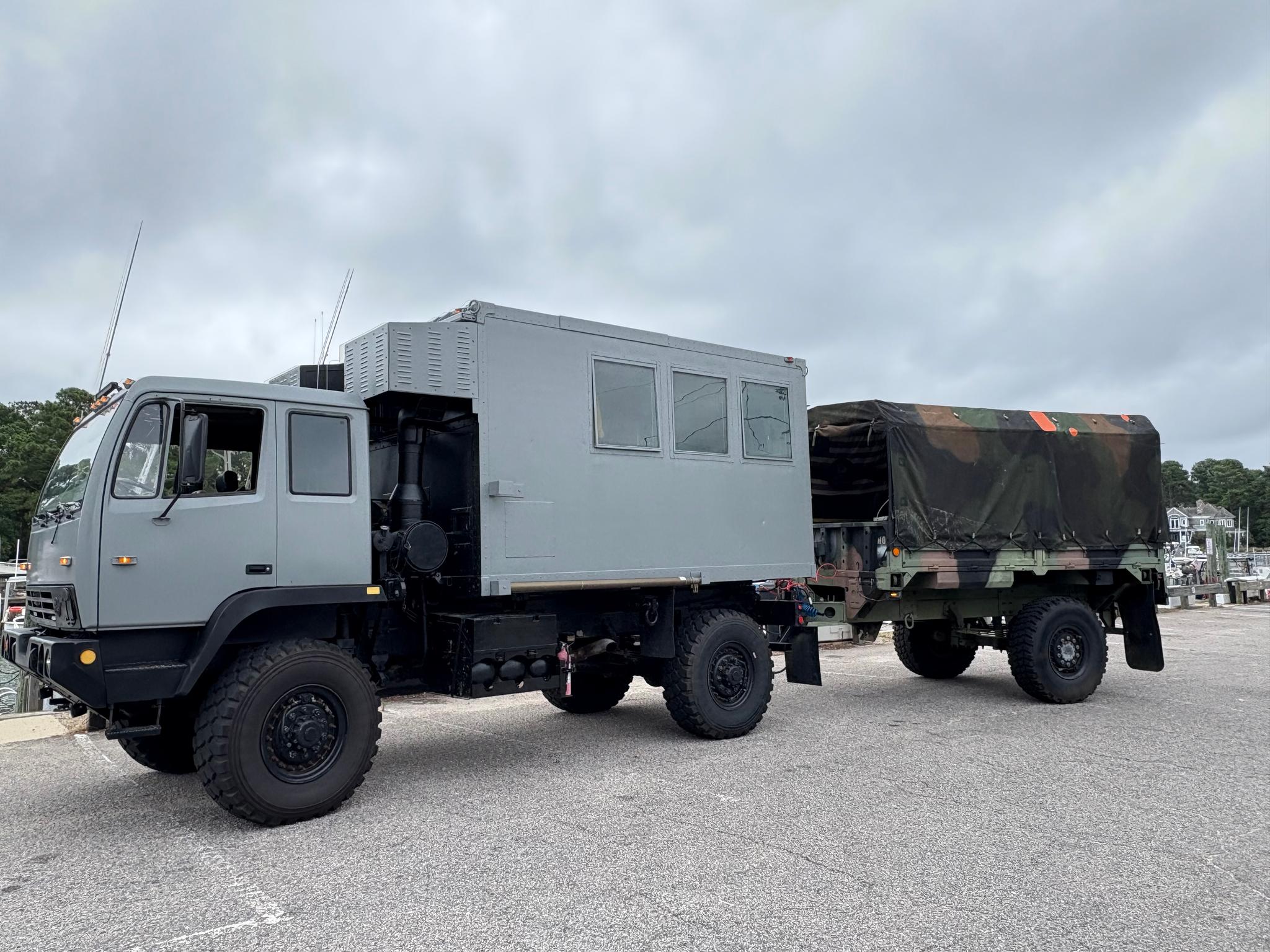 1995 Stewart & Stevenson M1079 4x4 Mobile Workshop with M1082 Military Cargo Trailer - image 2