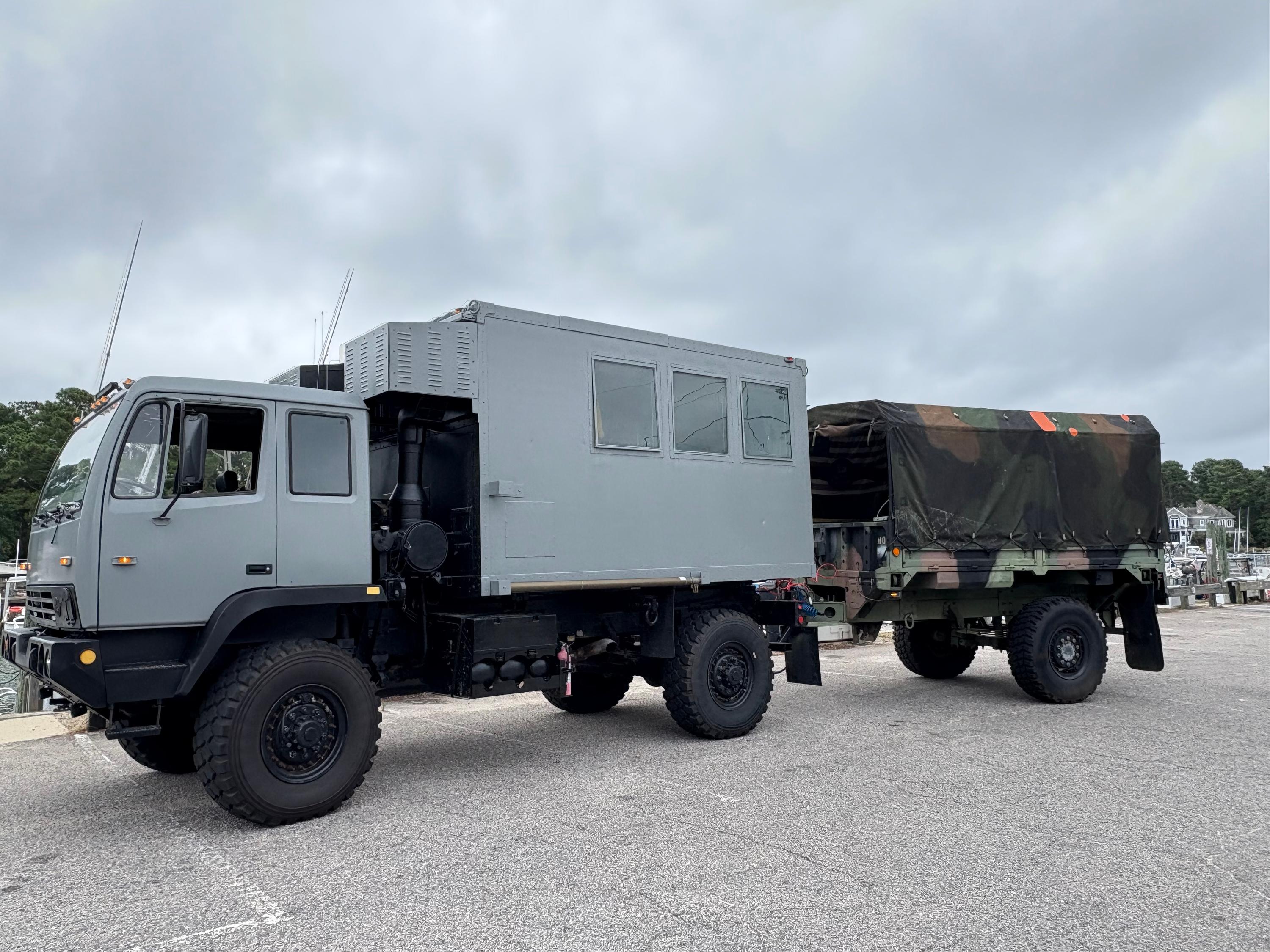 1995 Stewart & Stevenson M1079 4x4 Mobile Workshop with M1082 Military Cargo Trailer - image 2