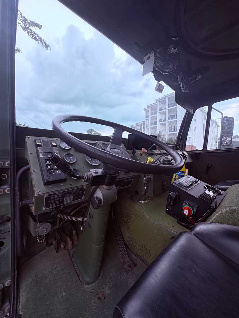 1995 Stewart & Stevenson M1079 4x4 Mobile Workshop with M1082 Military Cargo Trailer — photo 8