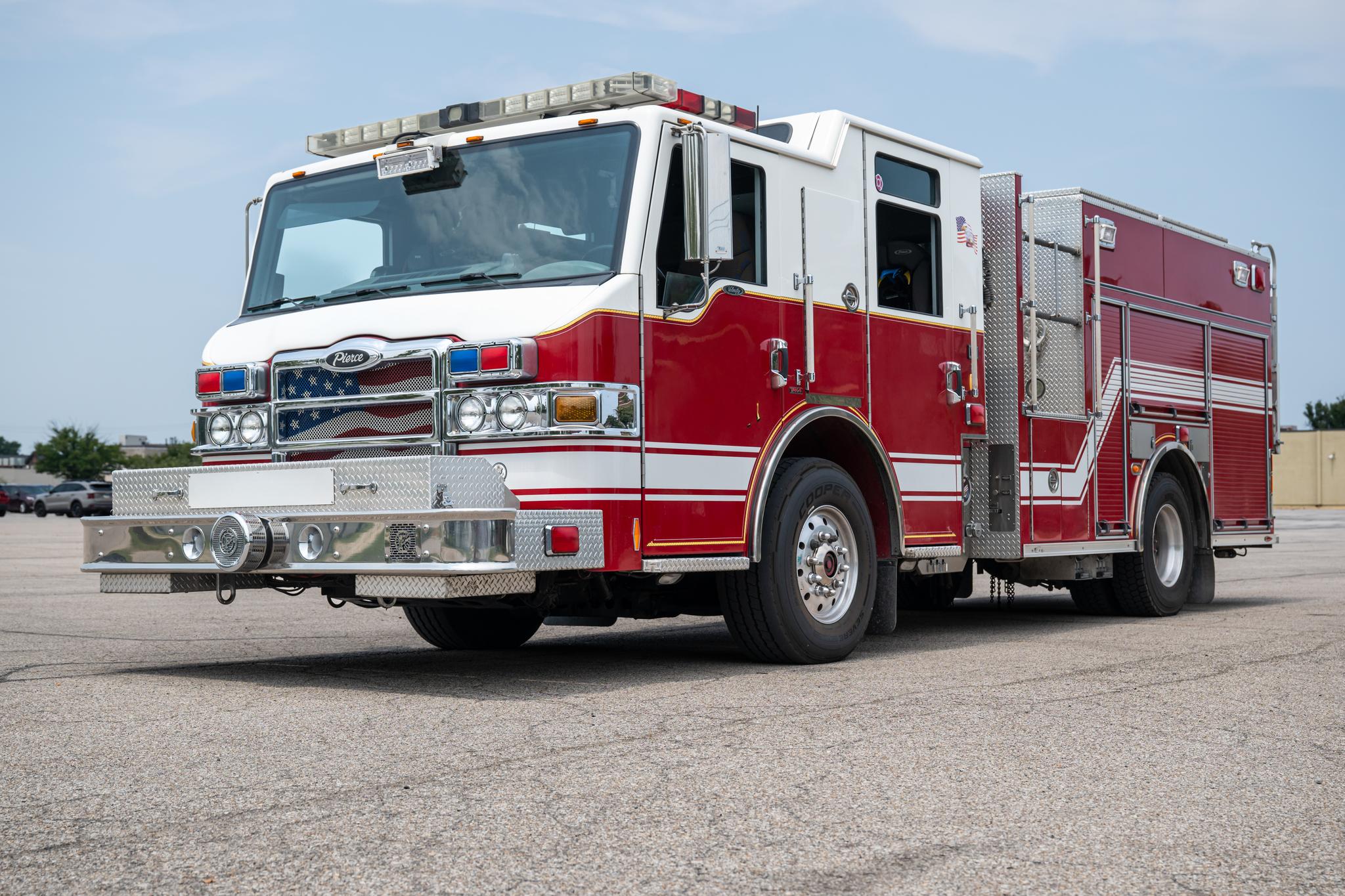 2009 Pierce Velocity Pumper - image 4