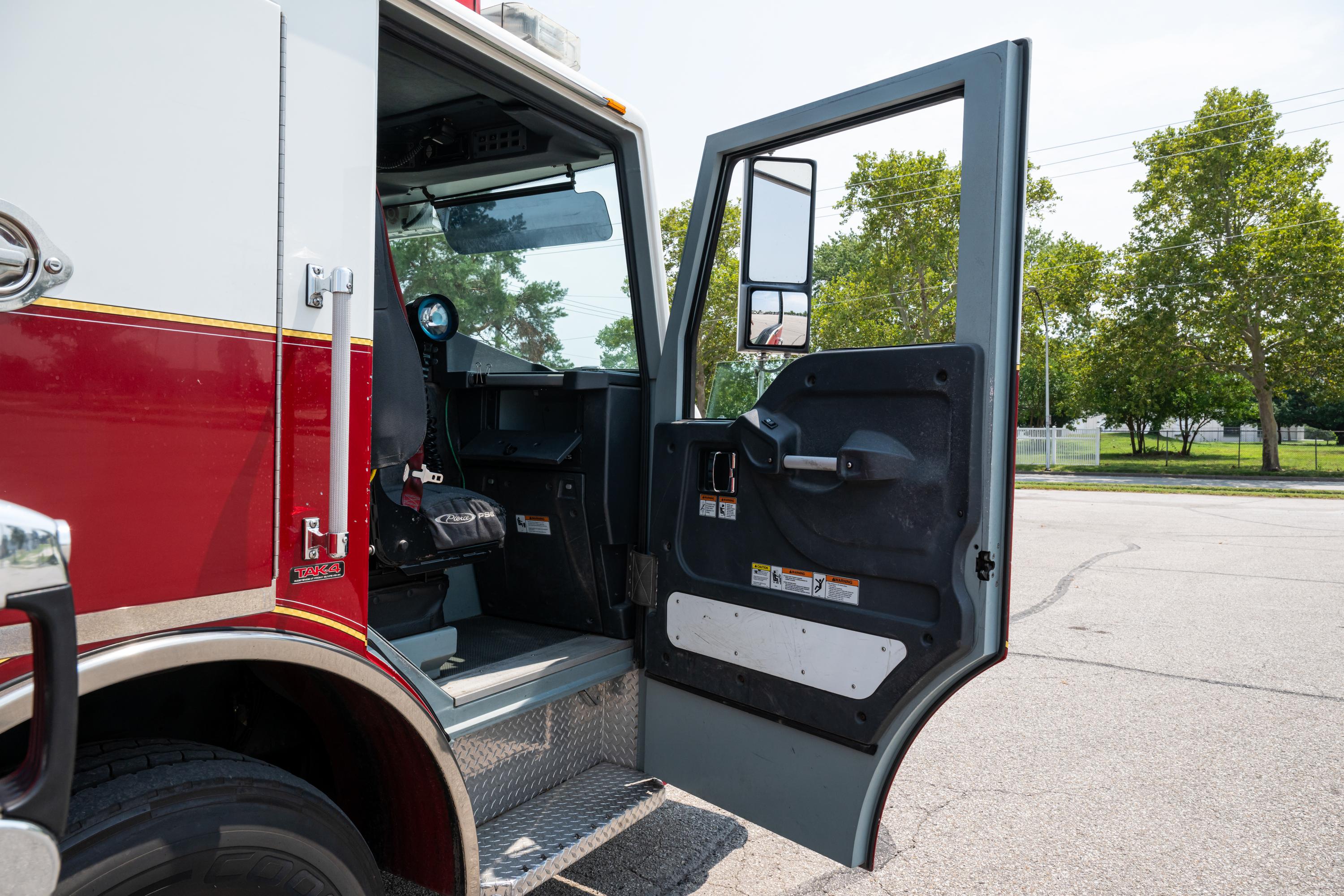 2009 Pierce Velocity Pumper - image 34