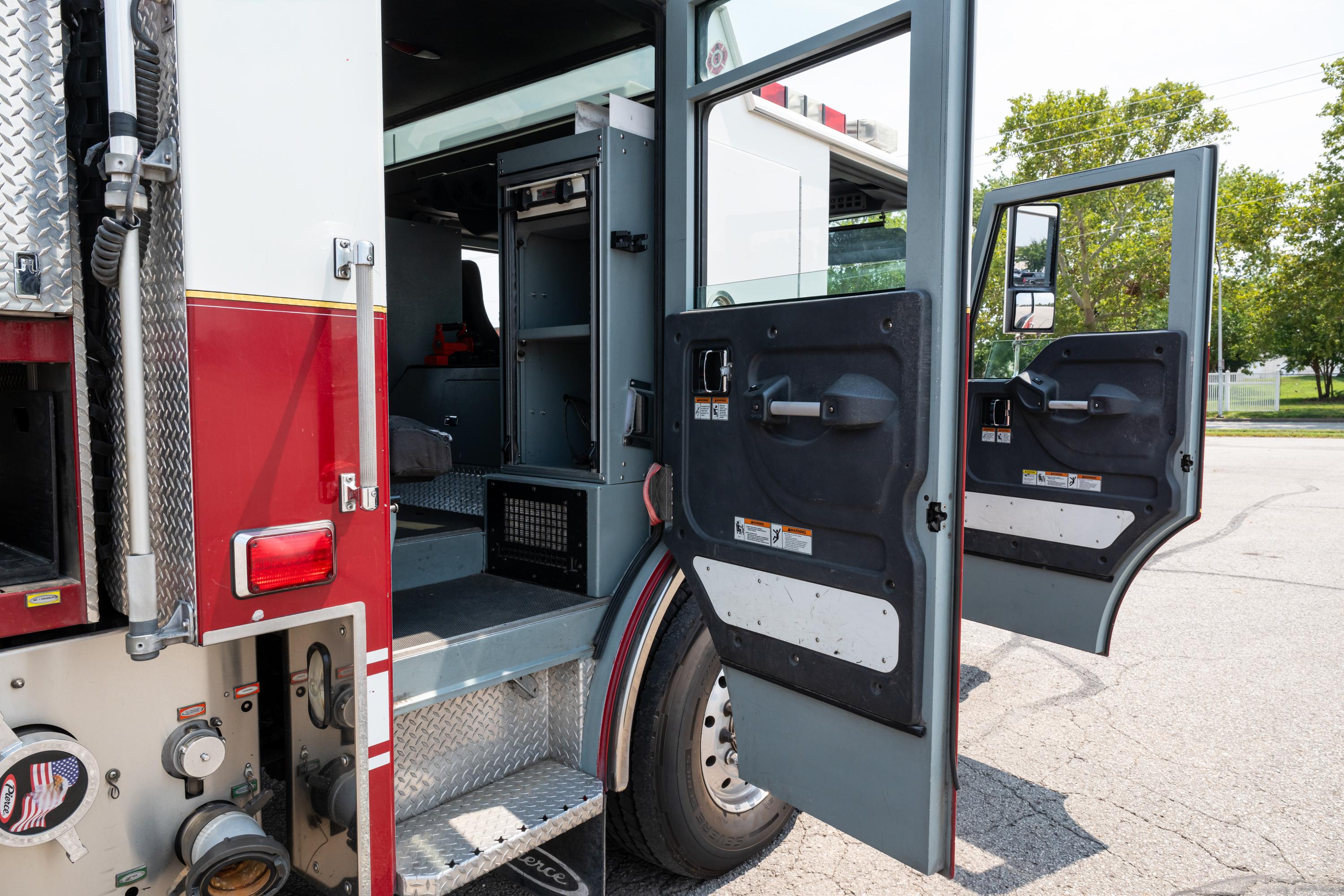 2009 Pierce Velocity Pumper - image 35