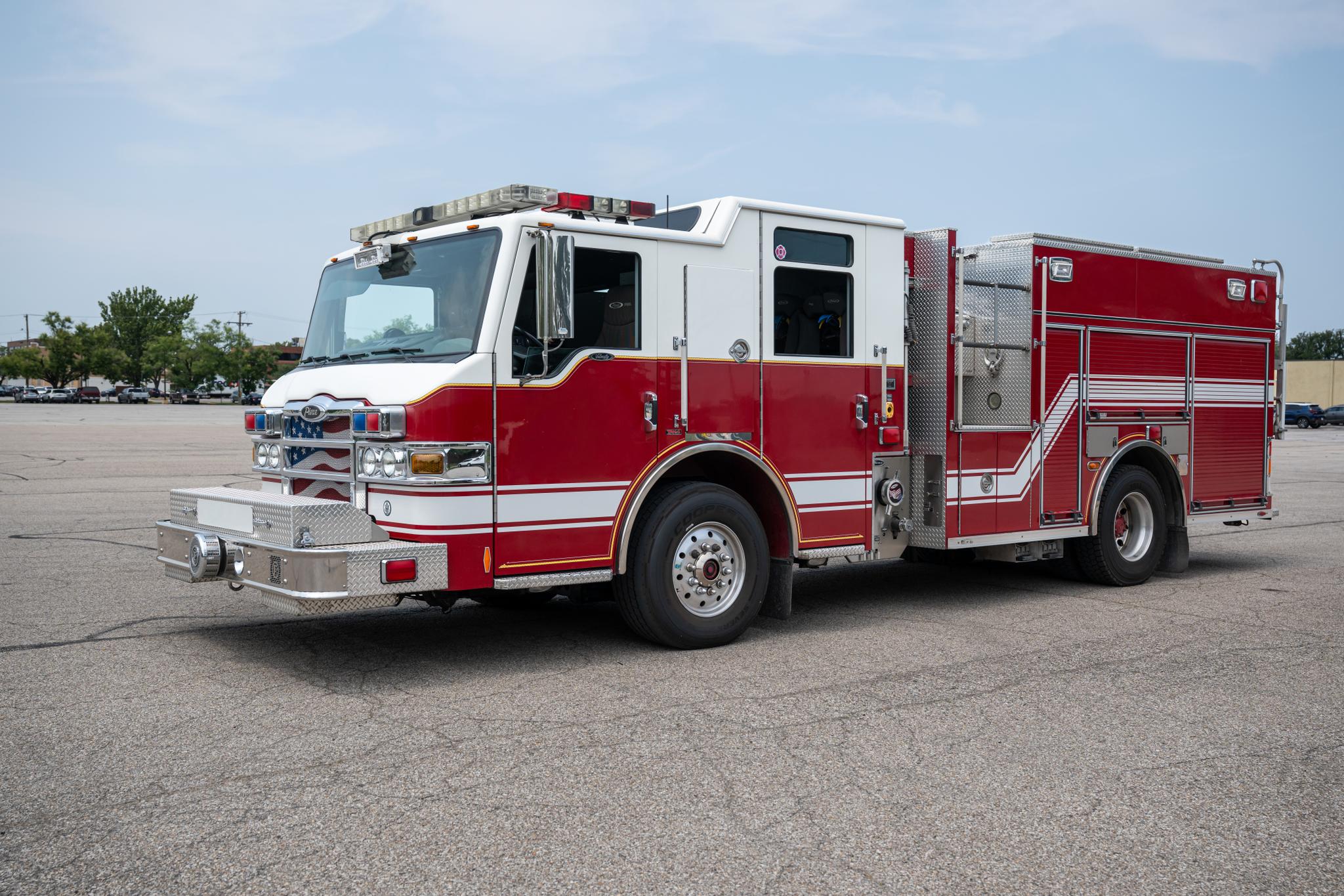 2009 Pierce Velocity Pumper - image 3