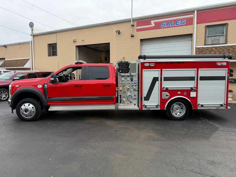 2026 Ford F550 4x4 Mini Pumper — photo 2