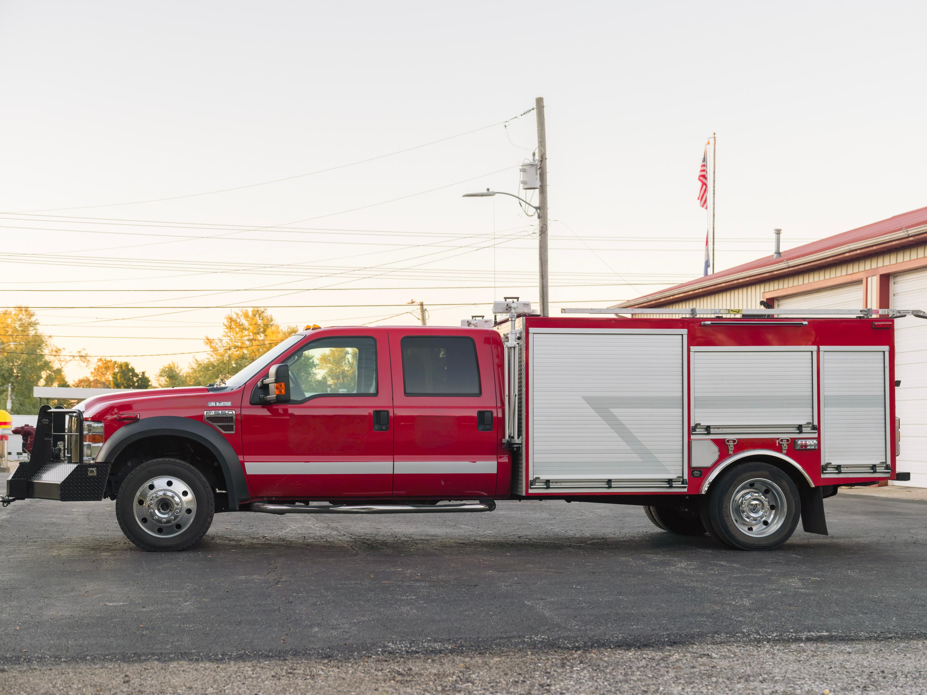 2010 Ford 4x4 Light Rescue - image 3