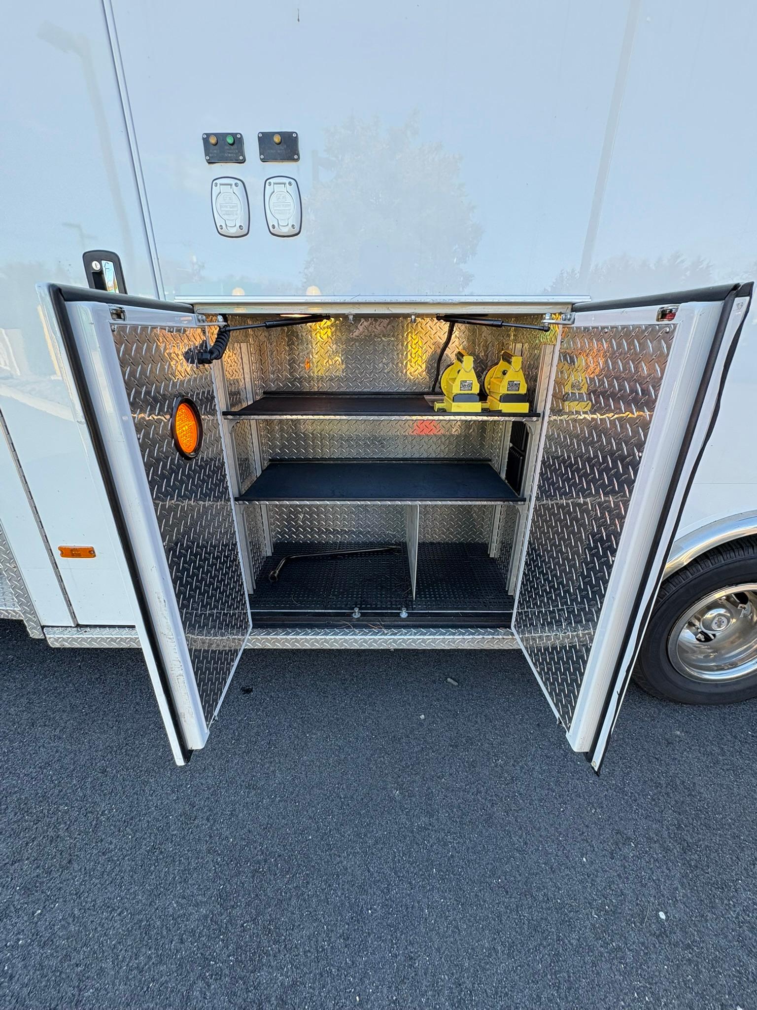 2021 PL-Custom Ford Type III Ambulance - image 16