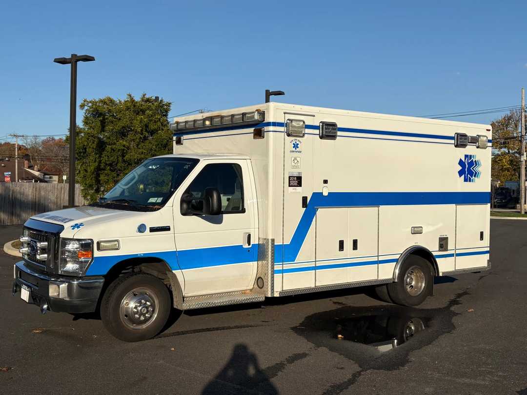 2016 PL-Custom Ford Type III Ambulance