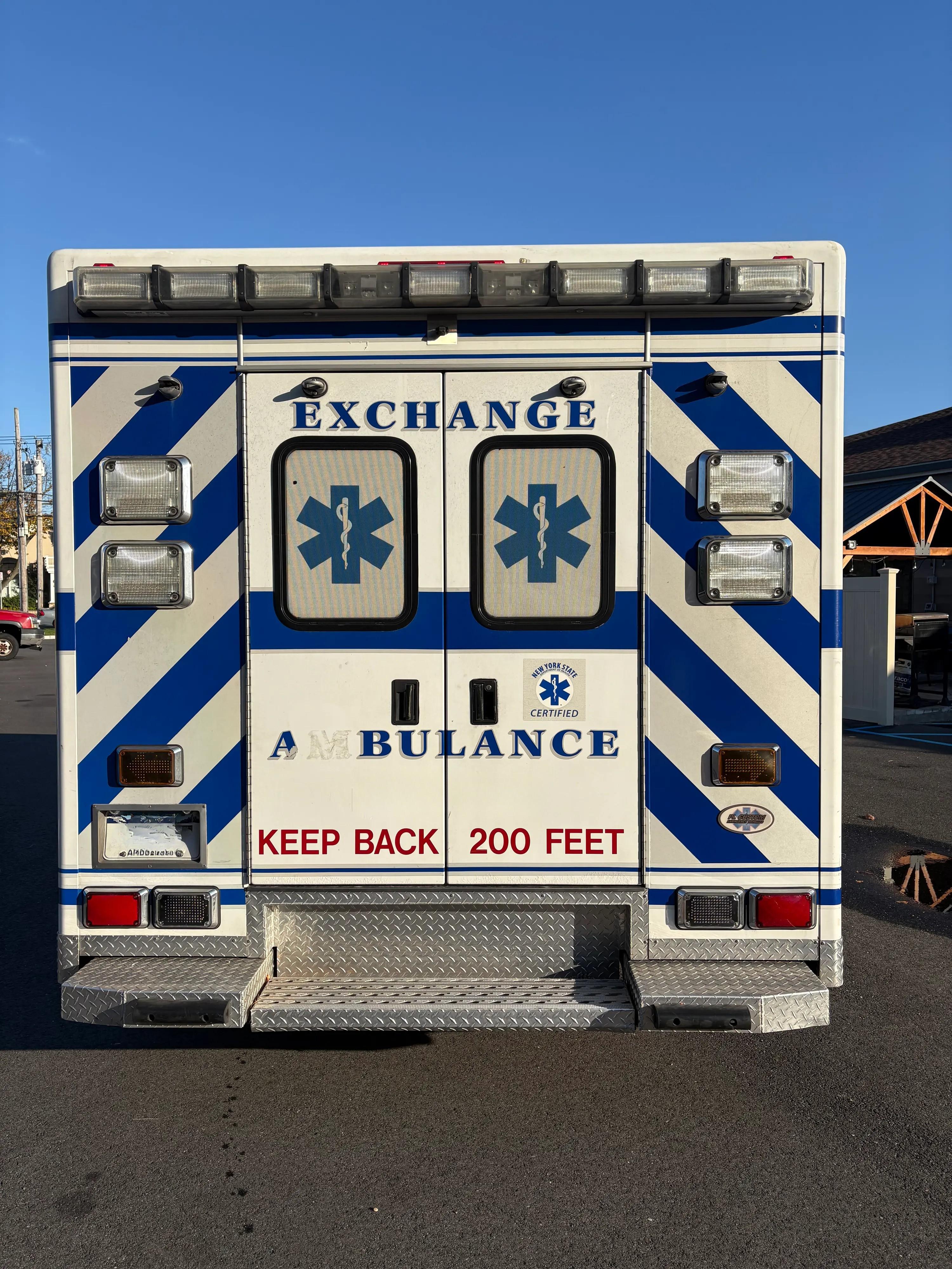 2016 PL-Custom Ford Type III Ambulance - image 4