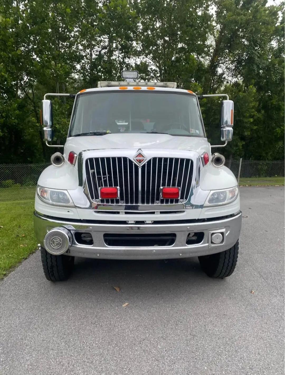 2005 International/Crimson Engine (1250/1000/30) - image 2