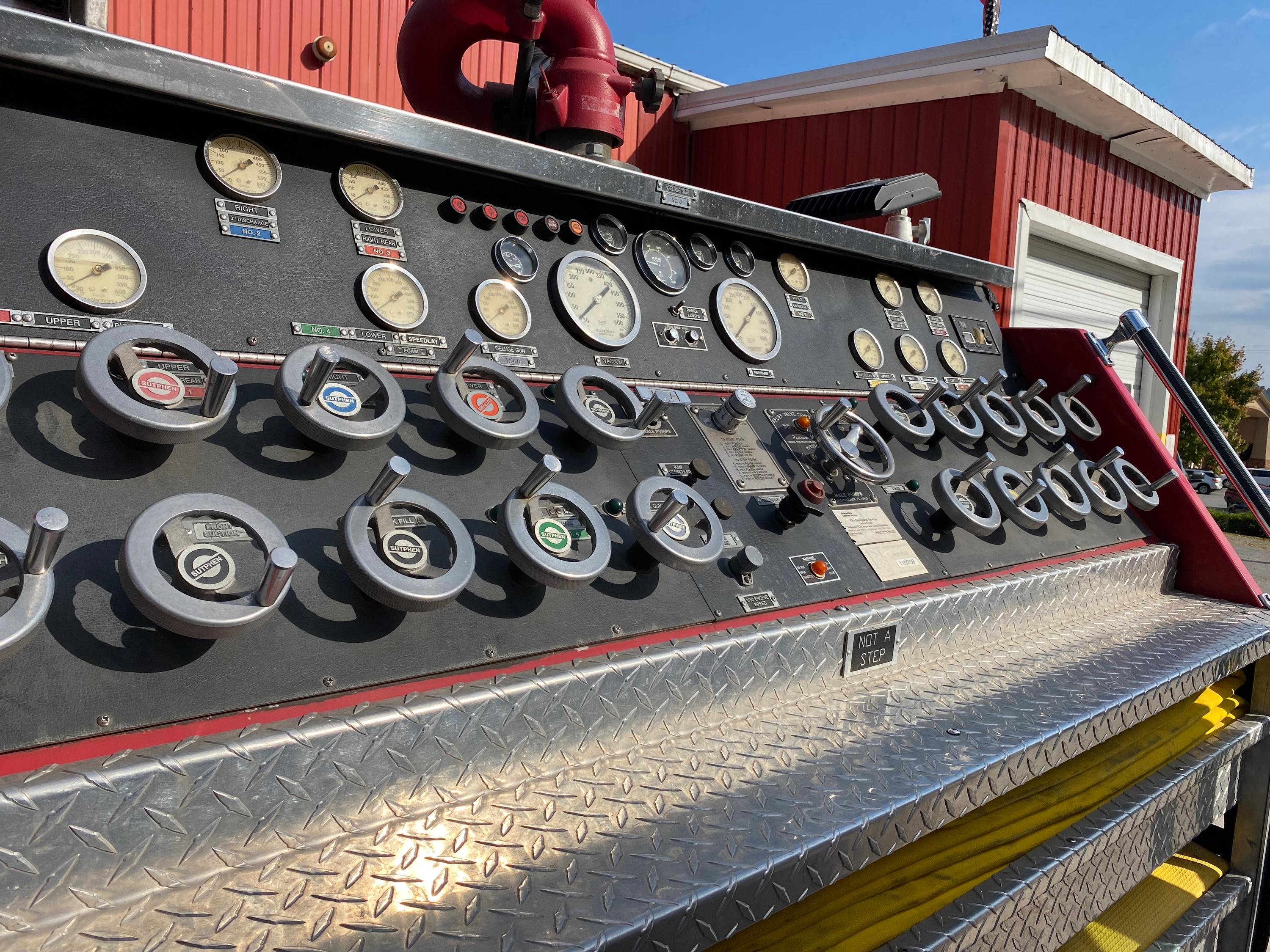 1991 Sutphen Rescue Pumper - image 8