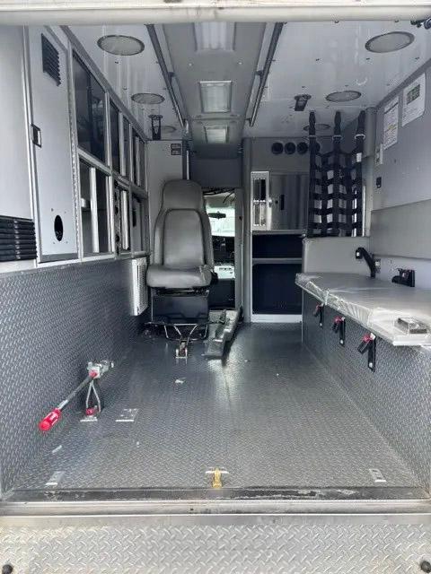 2016 Excellance Chevrolet Type III Ambulance - image 7
