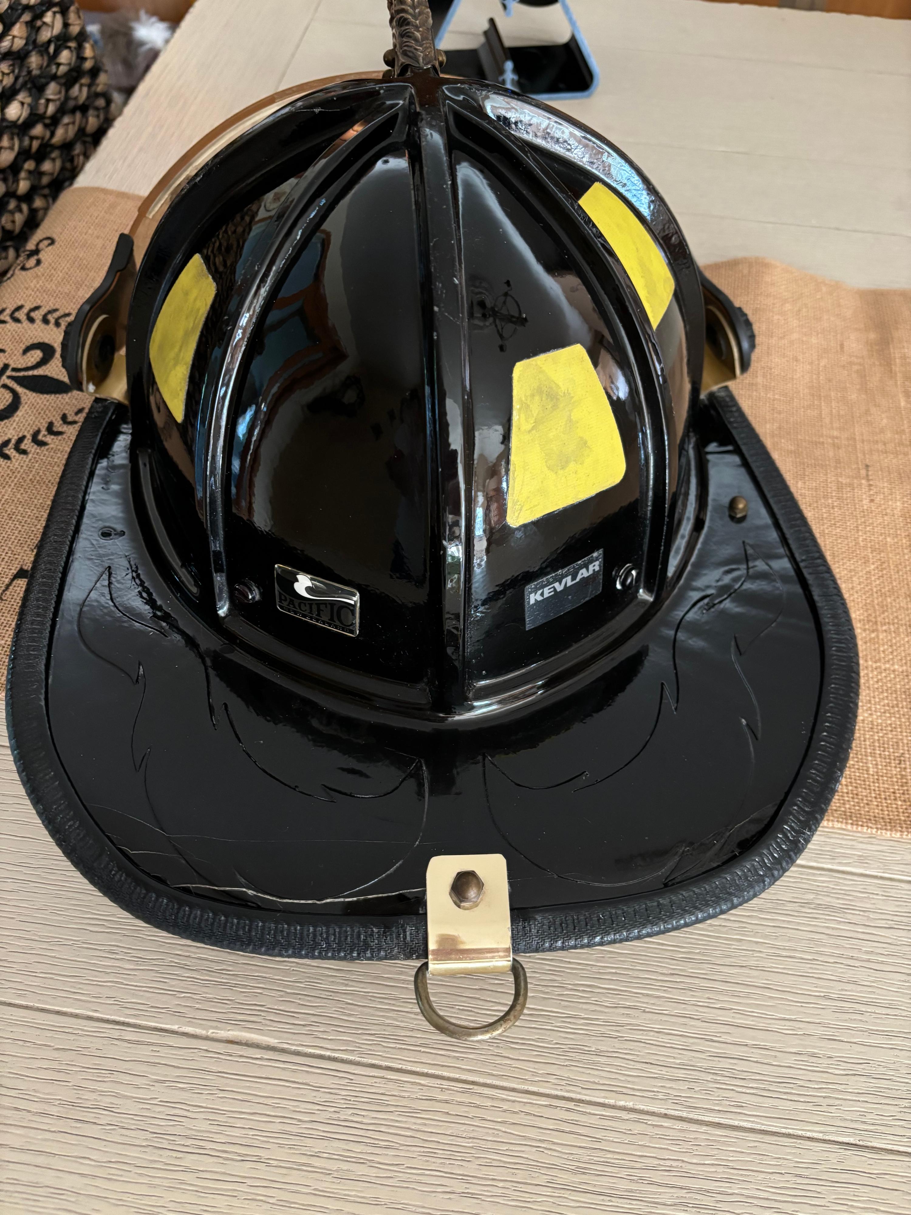  Fireman’s Helmet  - image 6