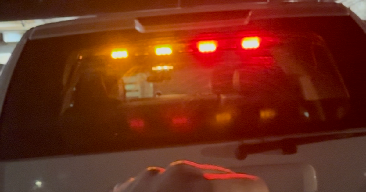 Code 3 XT308AR Lightbar, Red/Amber - like new condition, very bright ...