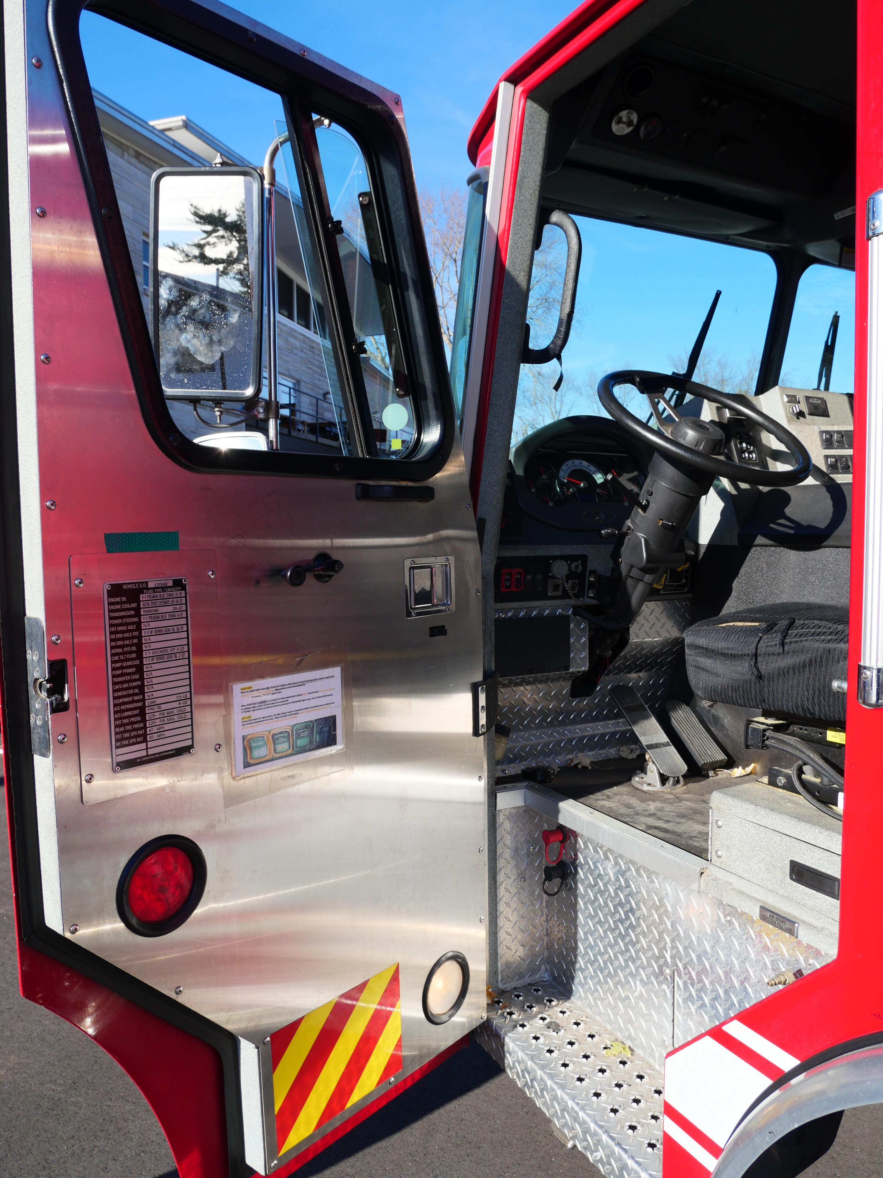 2013 E-One Typhoon Pumper - image 49