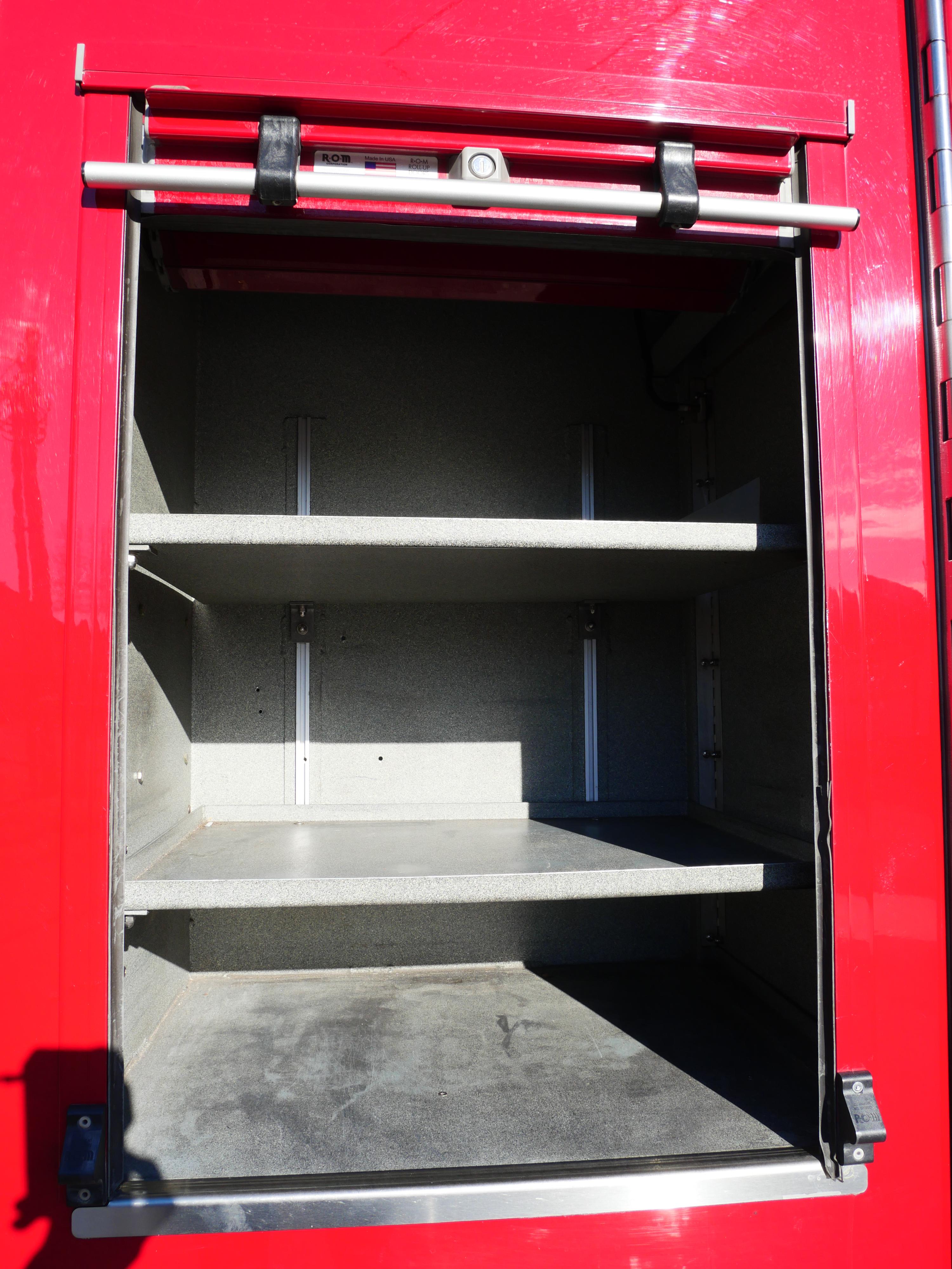 2013 E-One Typhoon Pumper - image 8