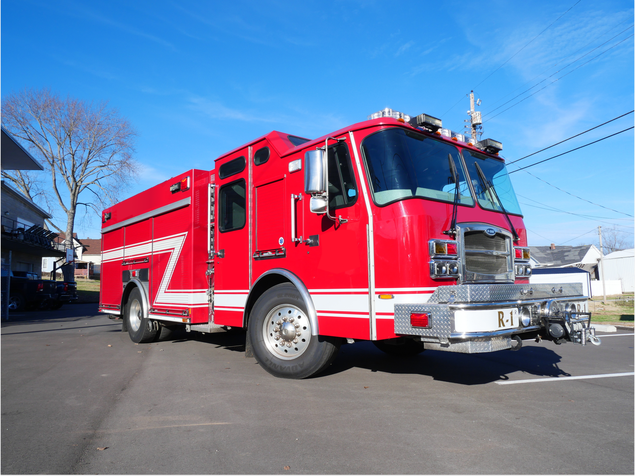 2013 E-One Typhoon Pumper - image 5
