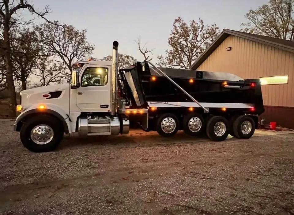 2025 Peterbilt 567 Dump Truck - image 3