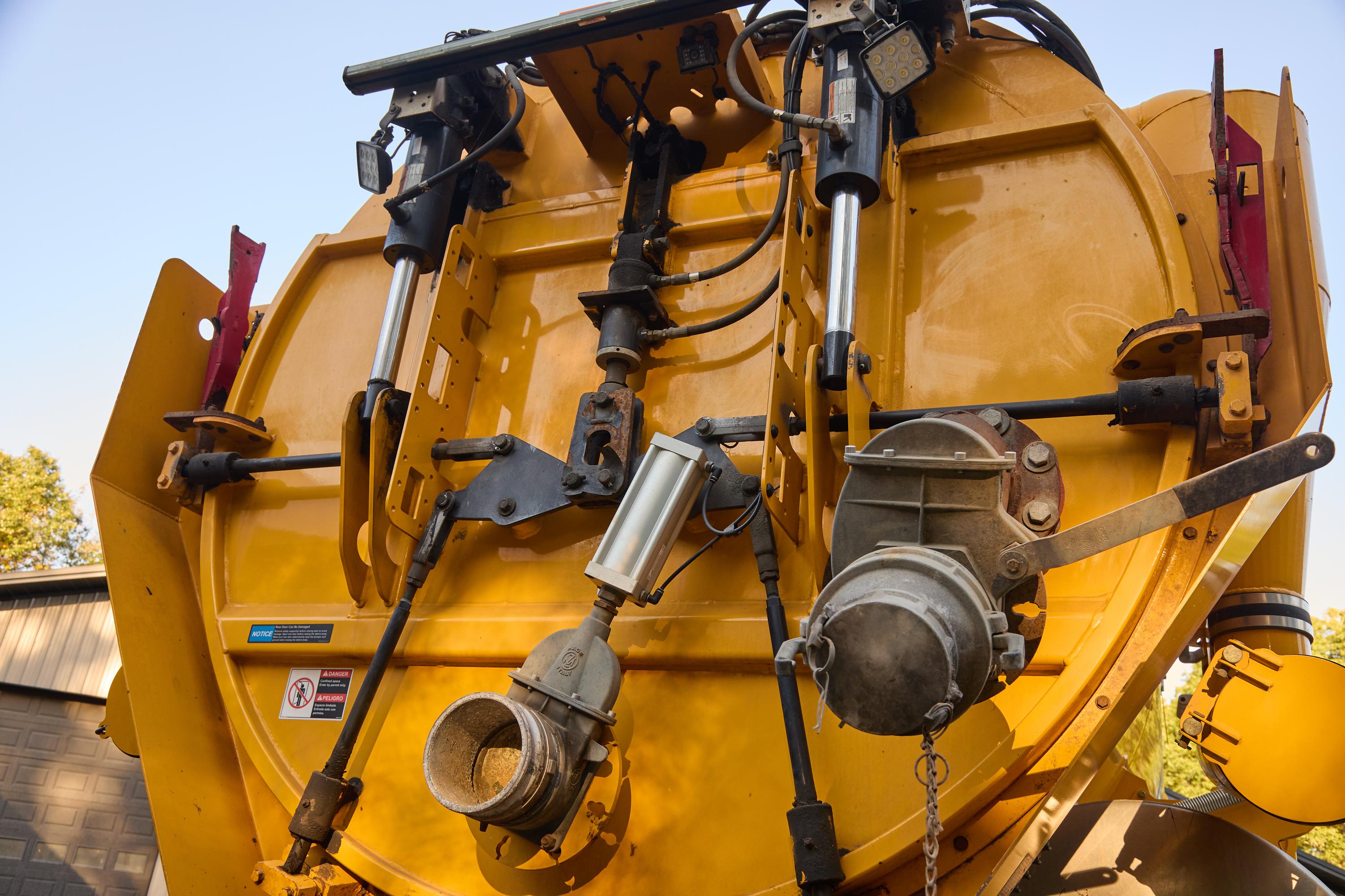 2017 Peterbilt Vactor Combination - image 14