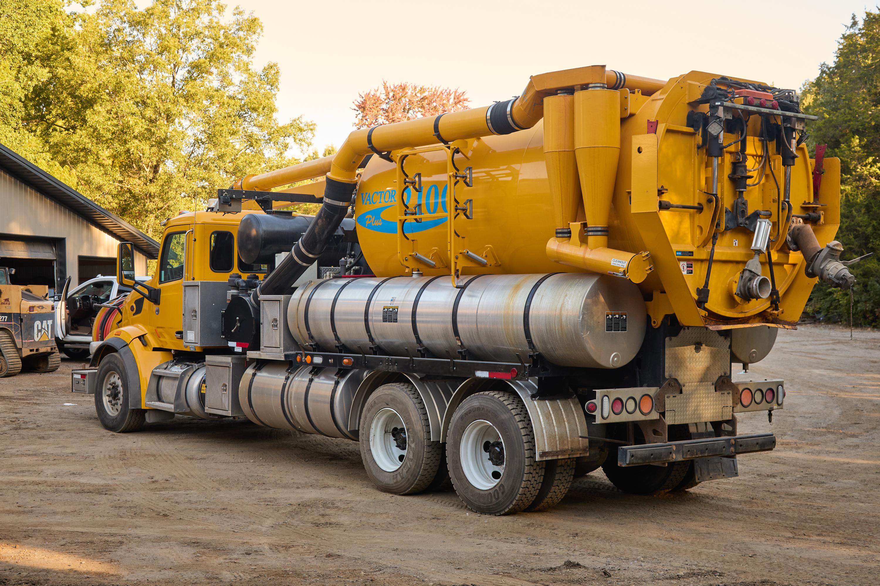 2017 Peterbilt Vactor Combination - image 10