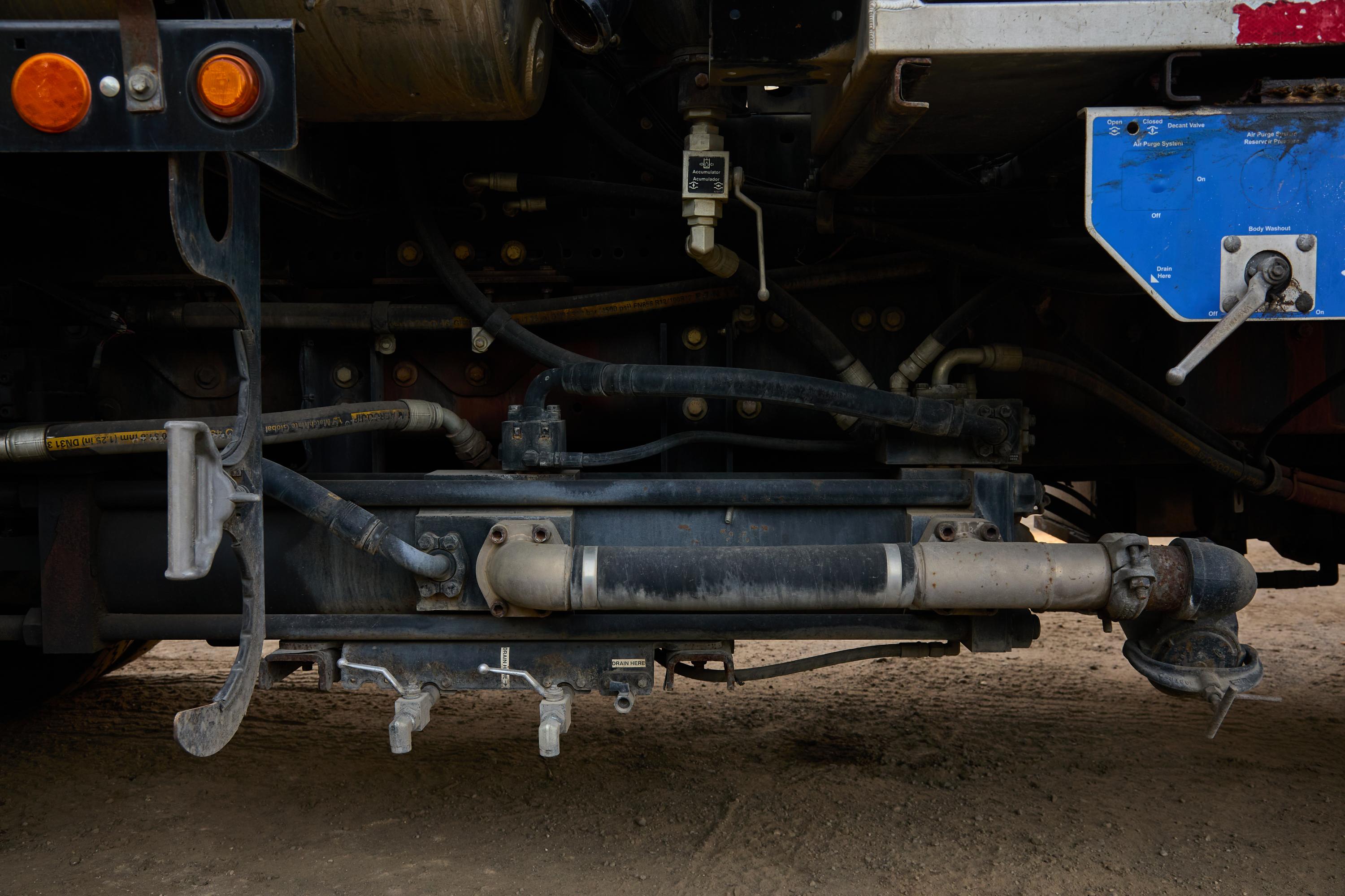 2017 Peterbilt Vactor Combination - image 42