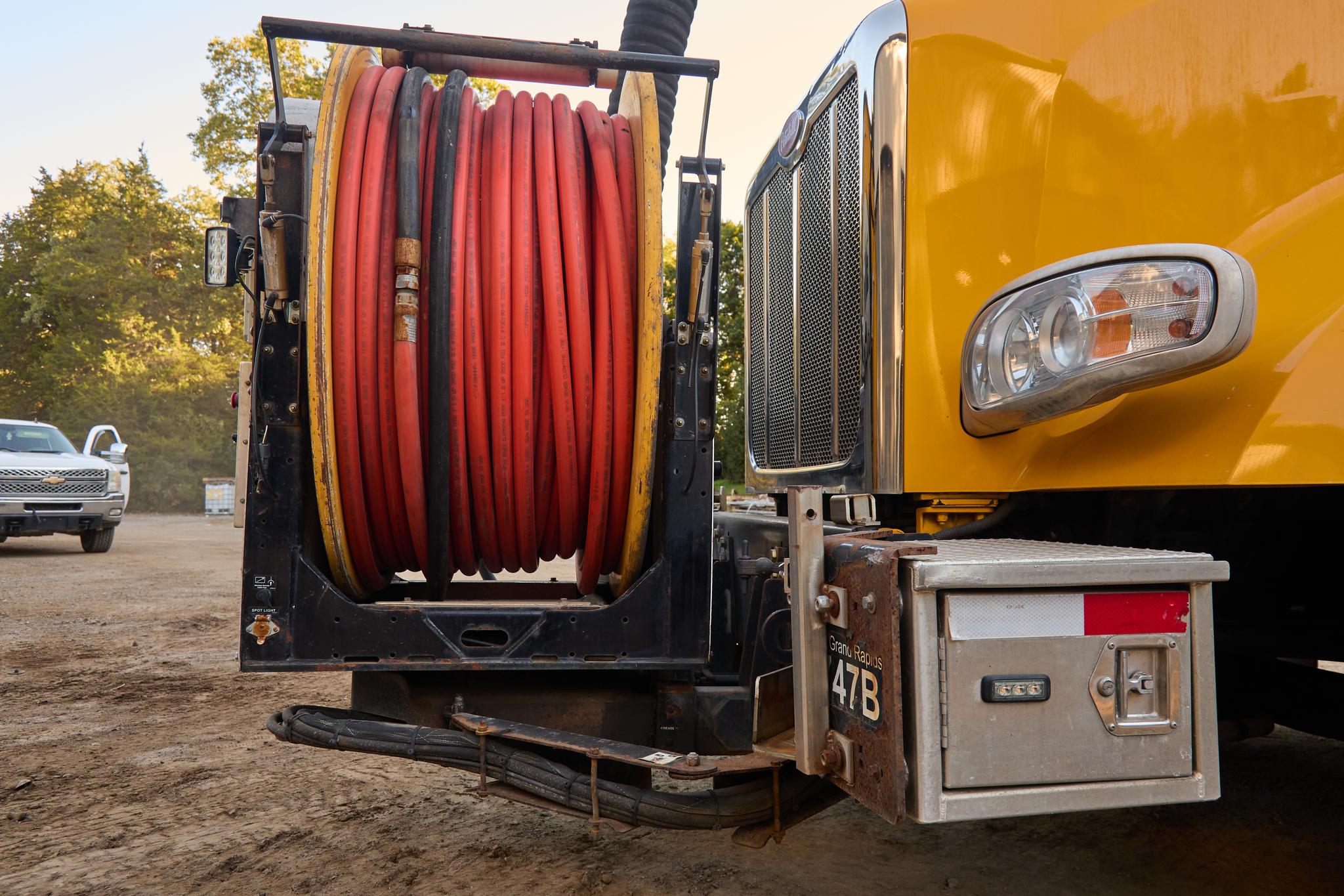 2017 Peterbilt Vactor Combination - image 4