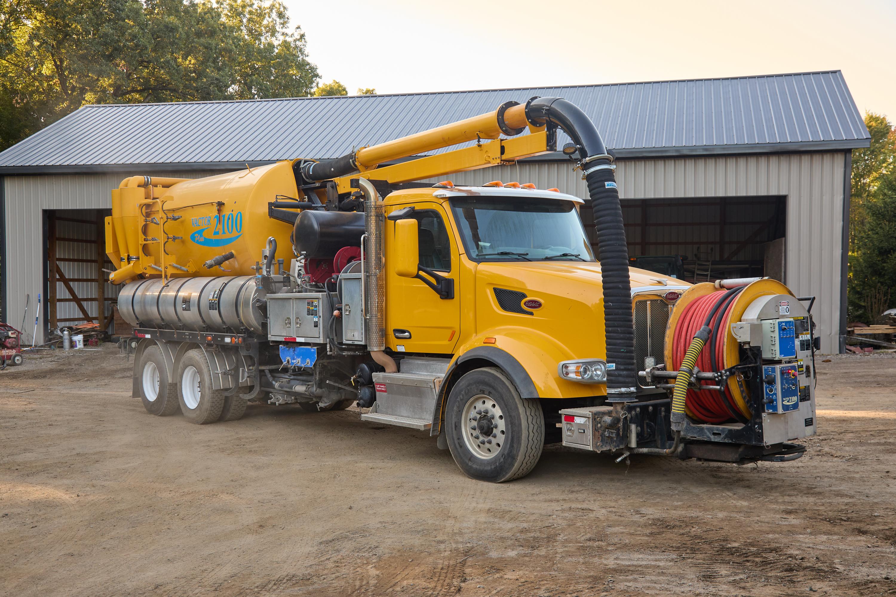 2017 Peterbilt Vactor Combination - image 3