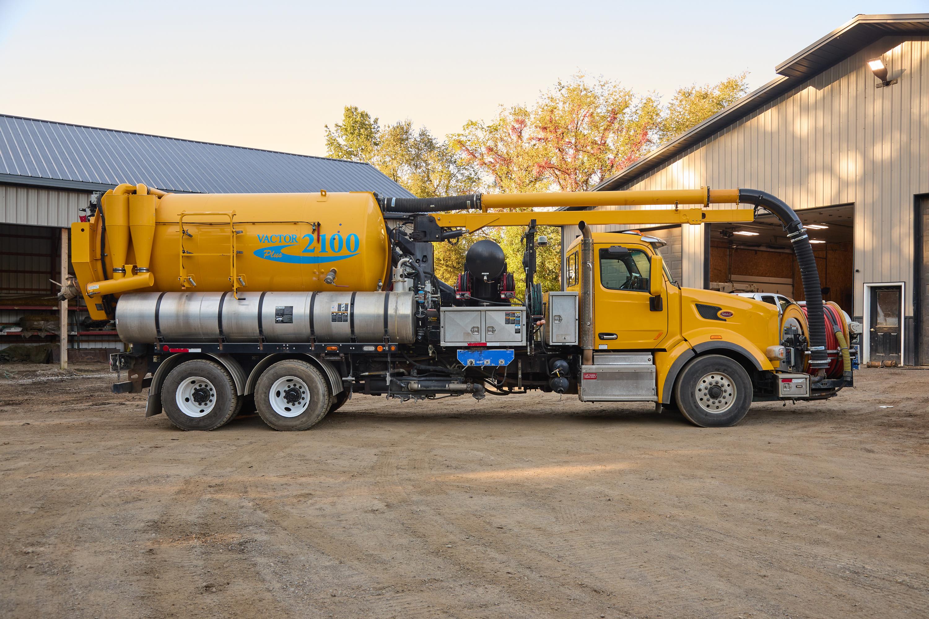 2017 Peterbilt Vactor Combination - image 7
