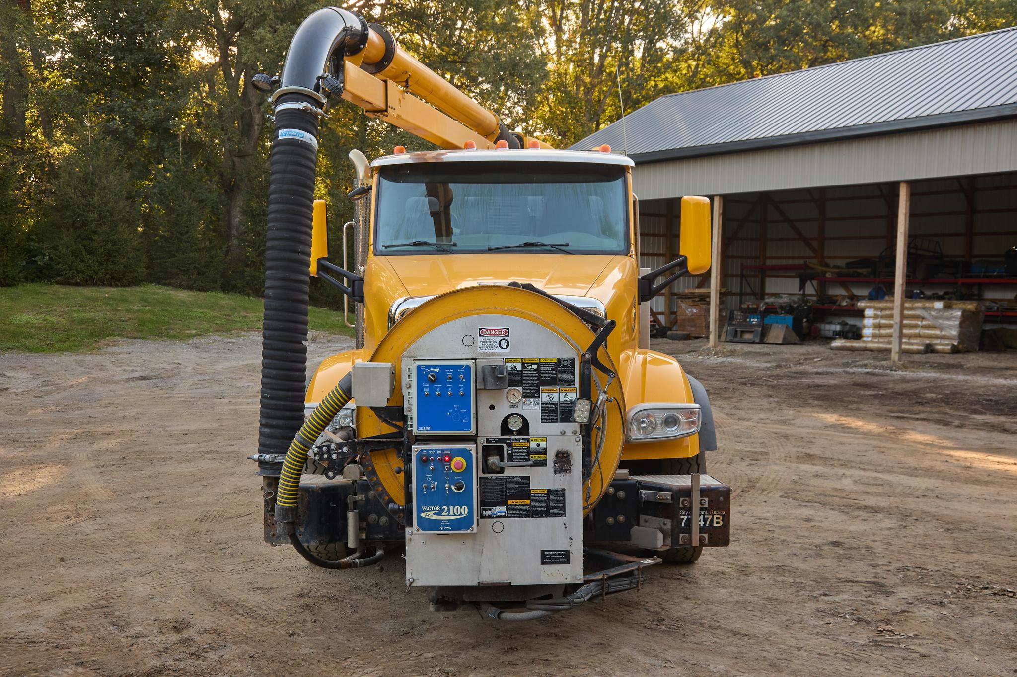 2017 Peterbilt Vactor Combination - image 5