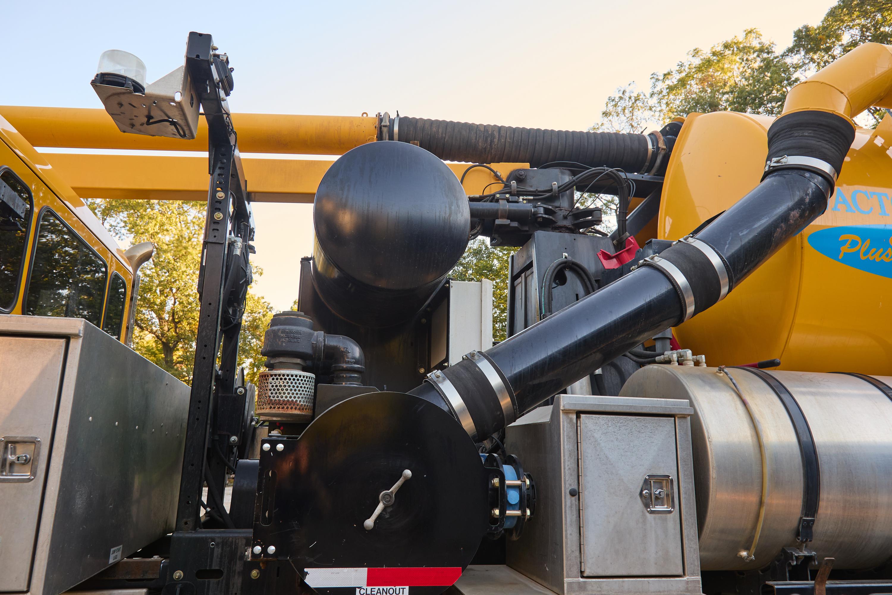 2017 Peterbilt Vactor Combination - image 28