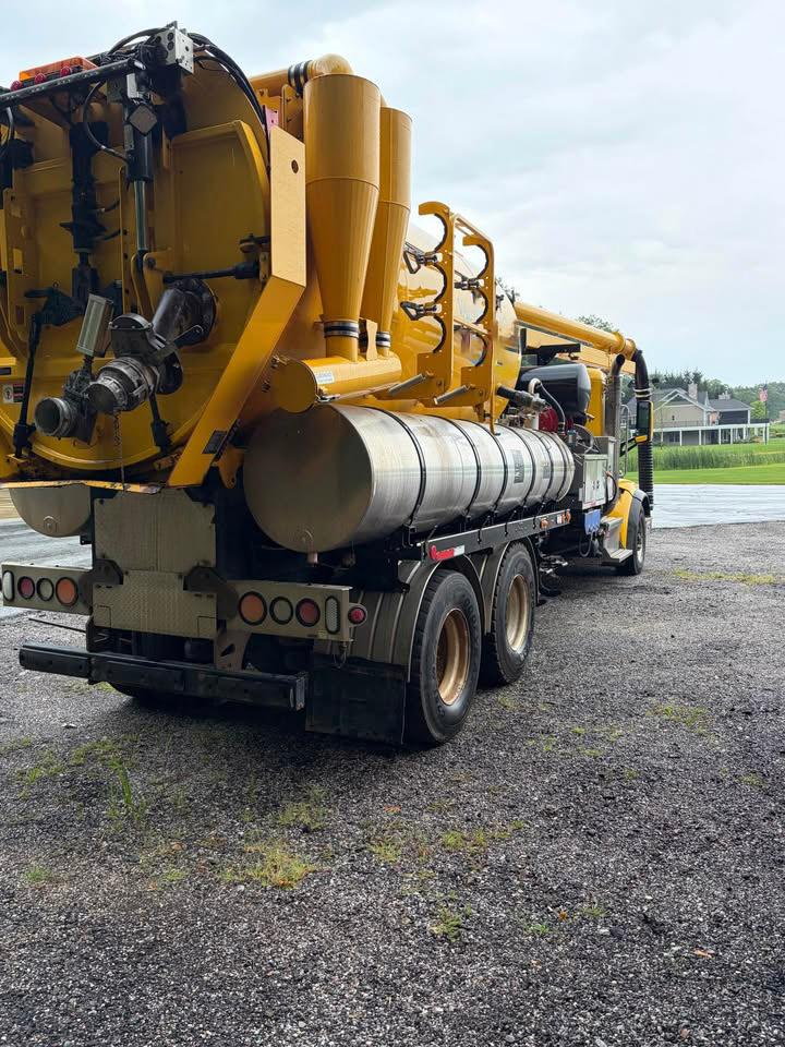 2017 Peterbilt Vactor Combination - image 8