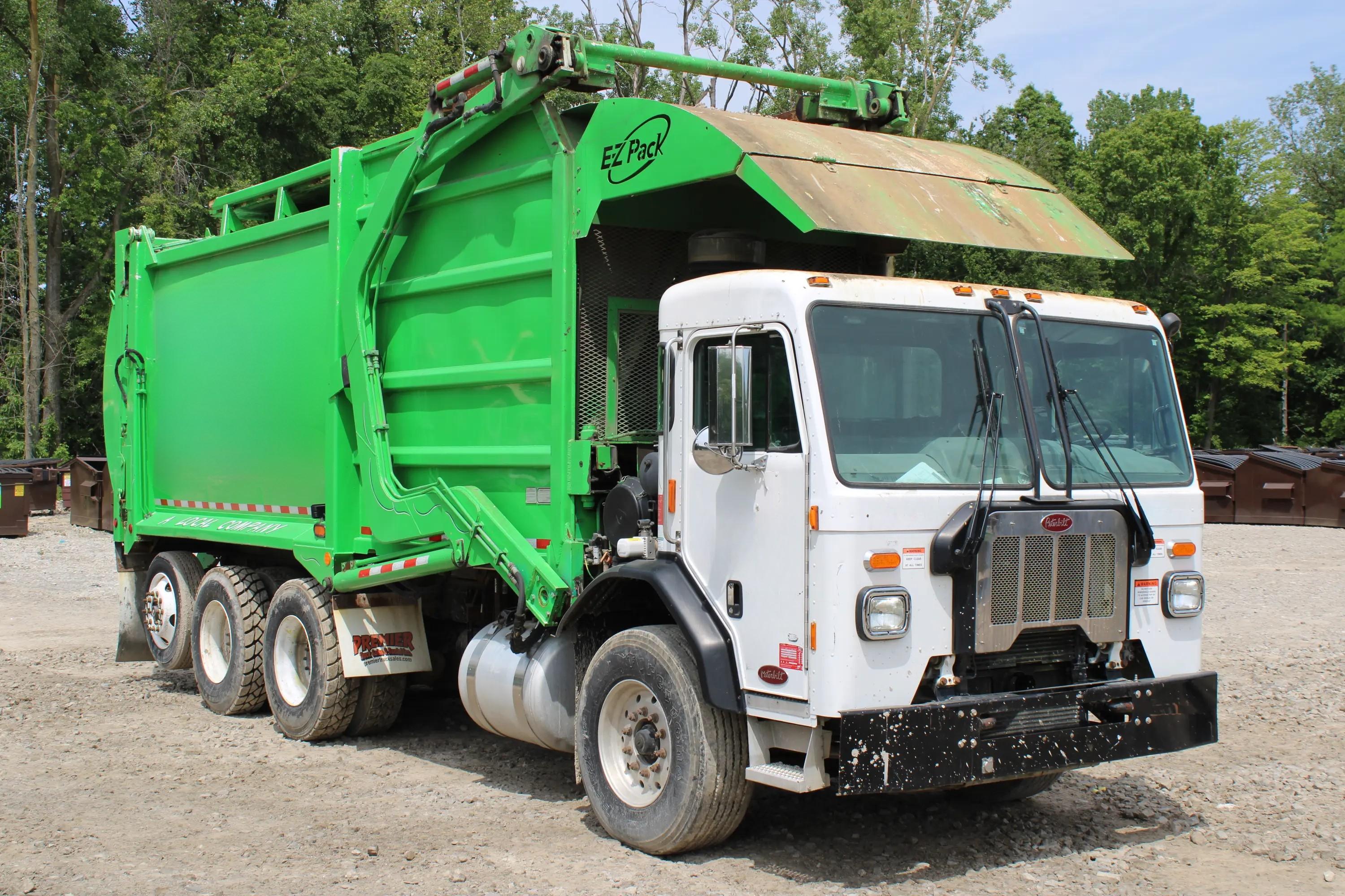 2020 Peterbilt E-Z Pack Front Loader - image 2