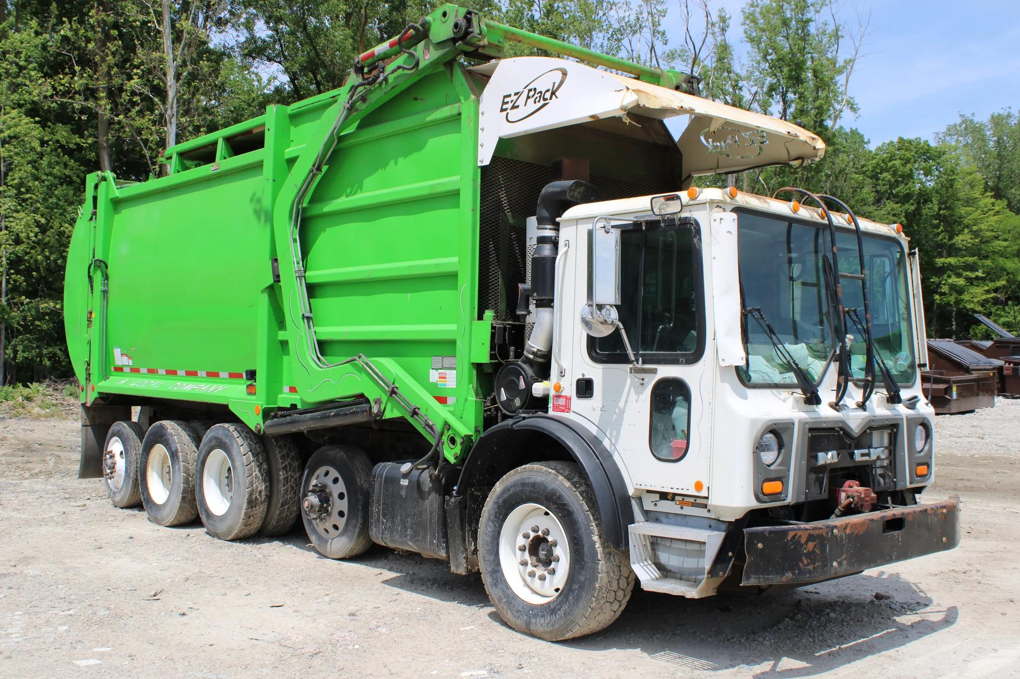 2020 Mack E-Z Pack Front Loader - image 2