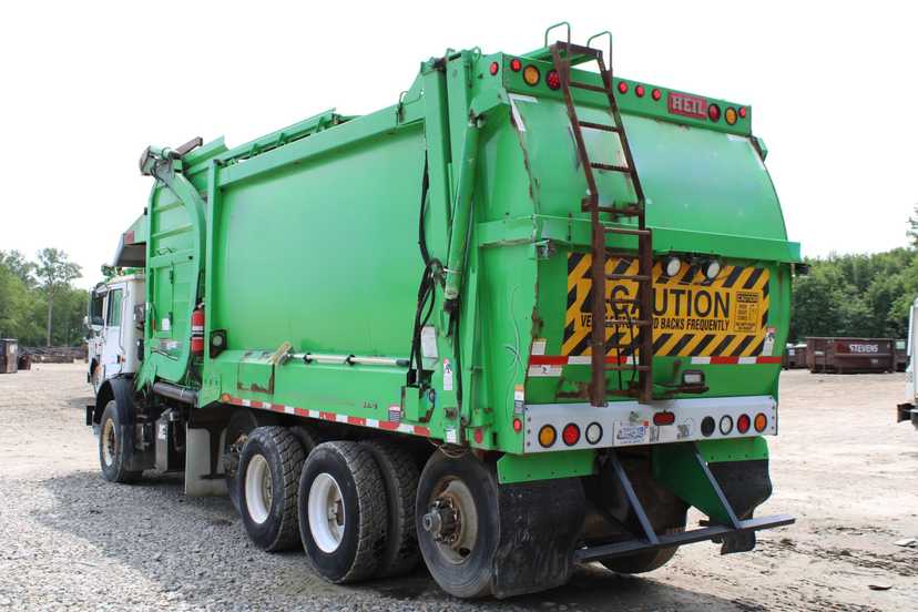2017 Mack Heil Front Loader — photo 6