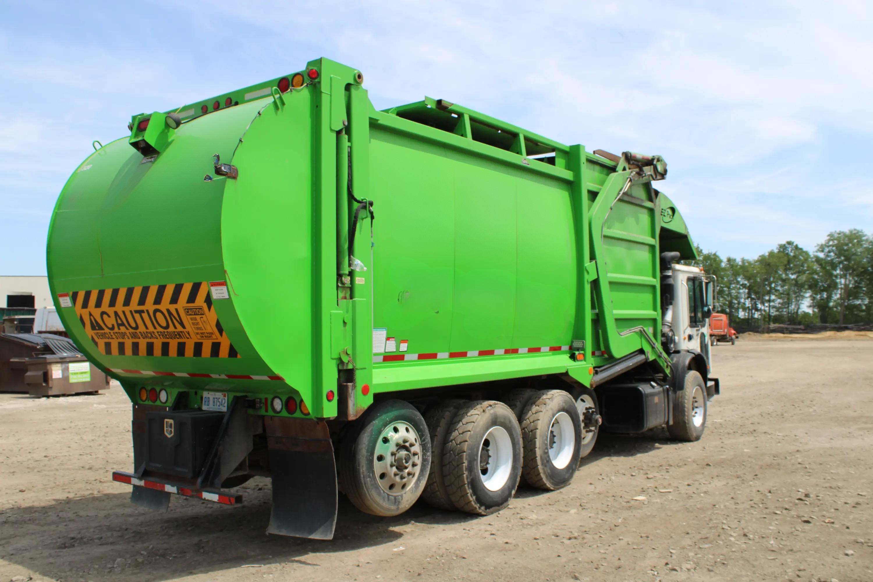 2020 Mack E-Z Pack Front Loader - image 5