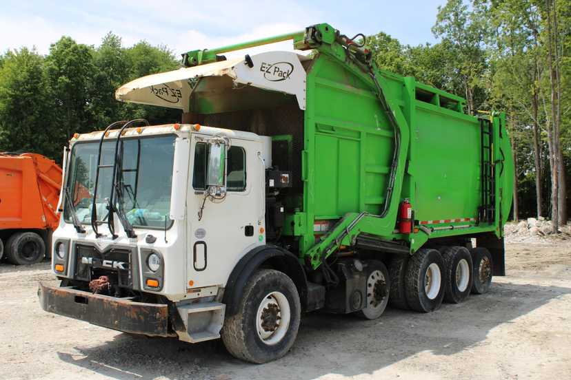 2020 Mack E-Z Pack Front Loader
