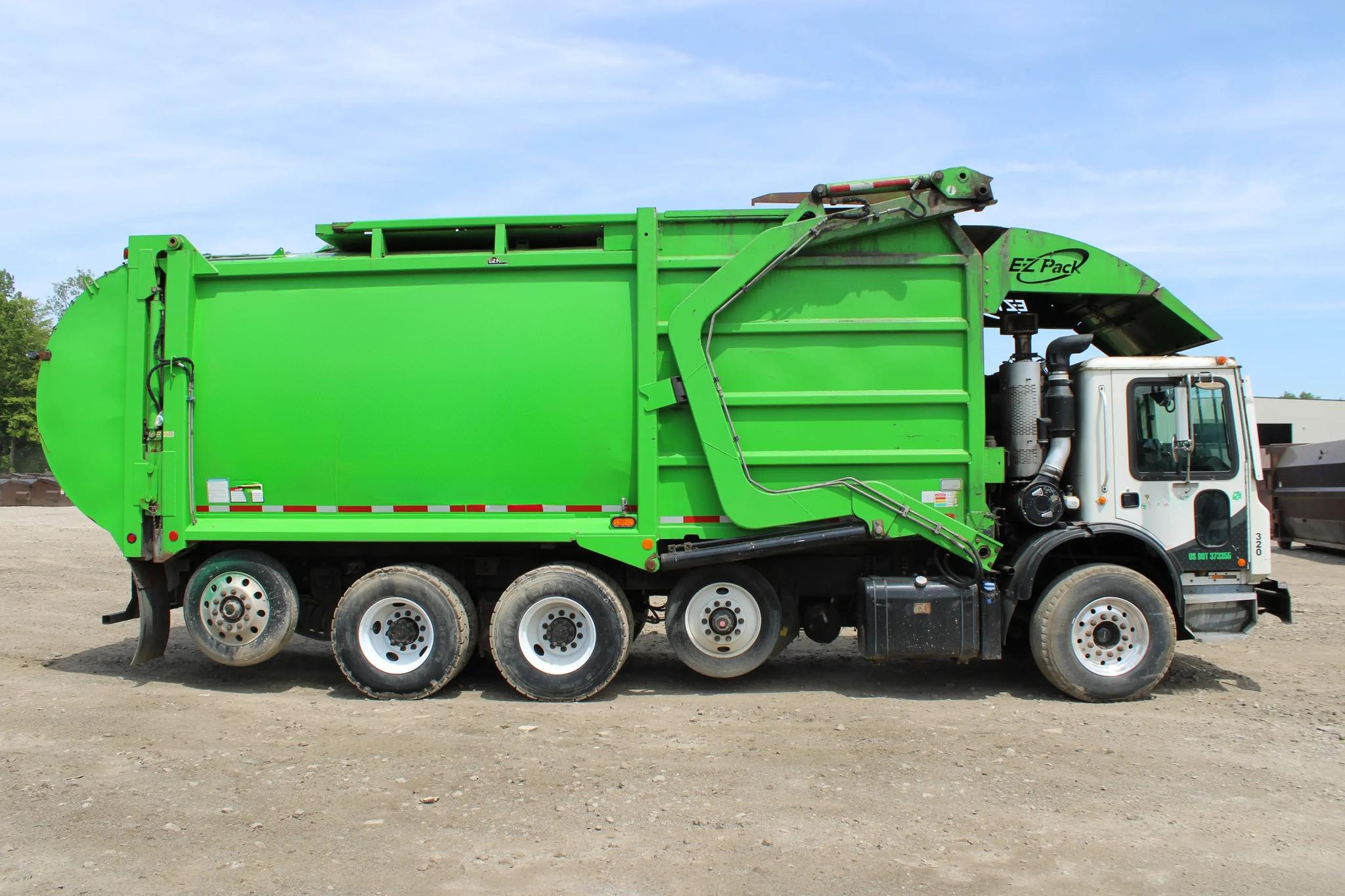 2020 Mack E-Z Pack Front Loader - image 4